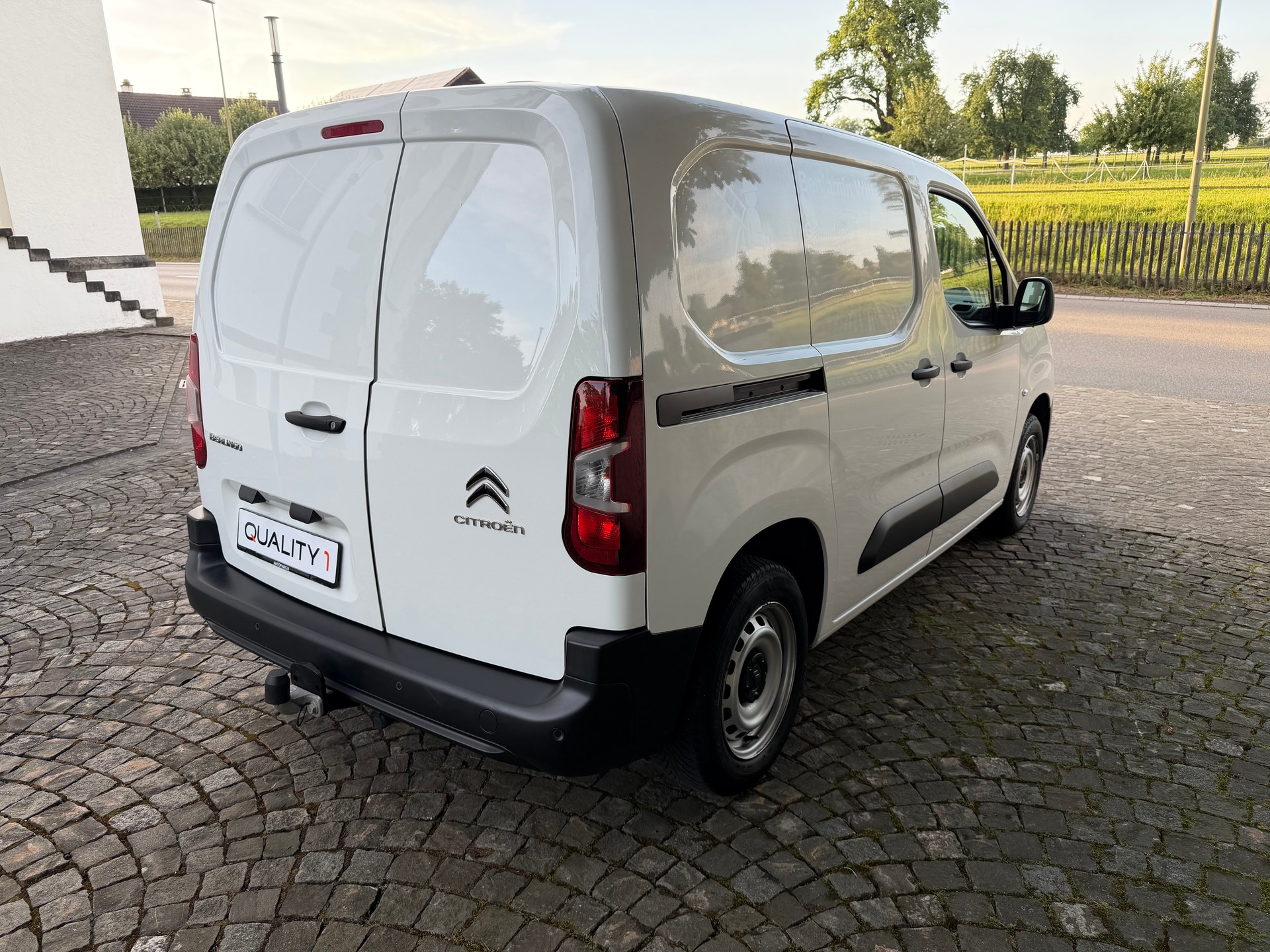 CITROEN Berlingo Van 1.5 Blue HDi 100 / Ab MFK / Service gepflegt/ 36 Monate Garantie/ Anhängerkupplung 1350kg / Klima / Tempomat-image-5