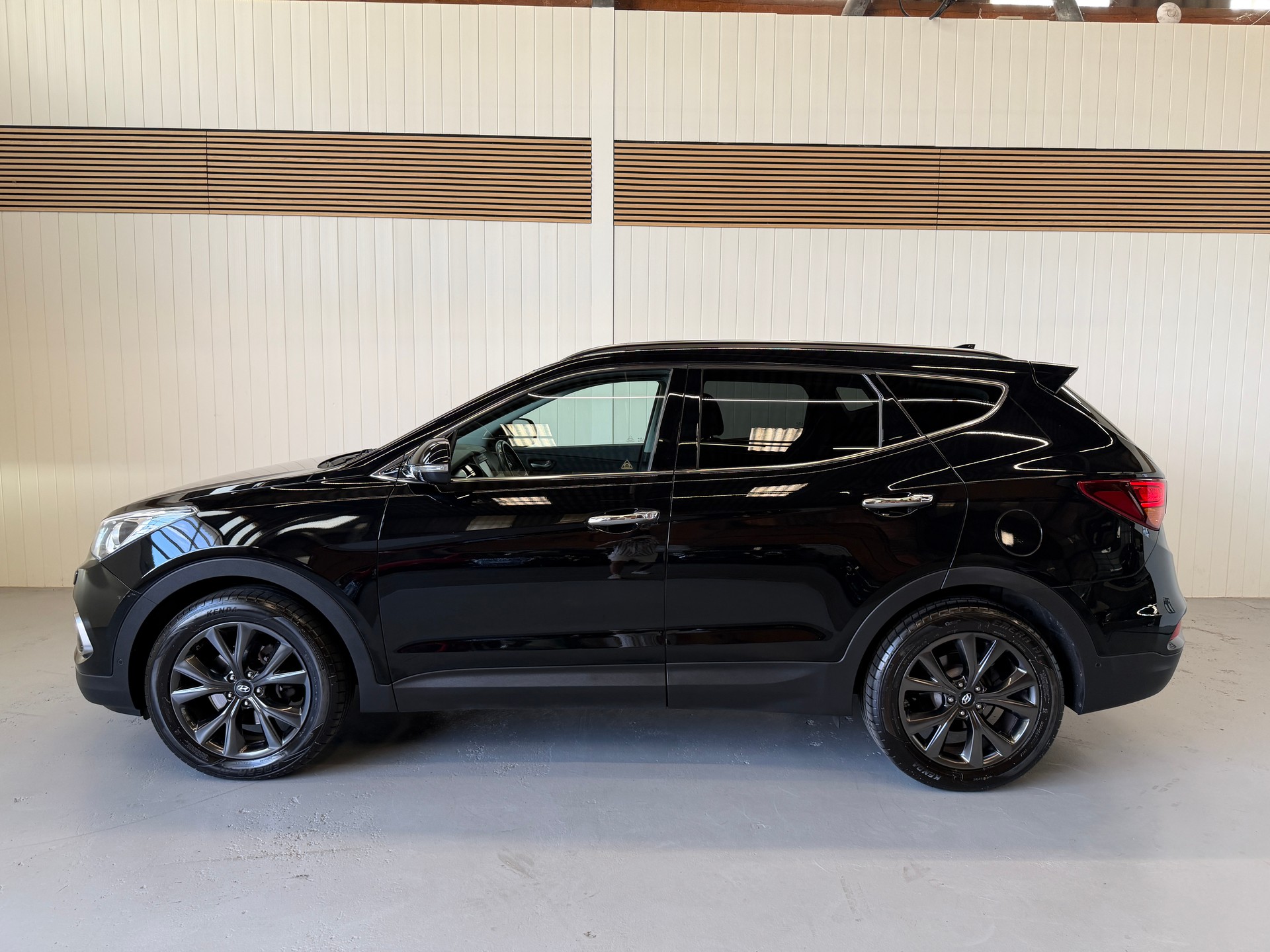 HYUNDAI Santa Fe 2.2 CRDI 4WD Automatic, 7 Plätze, frisch ab MFK und Service-showroom-element-1