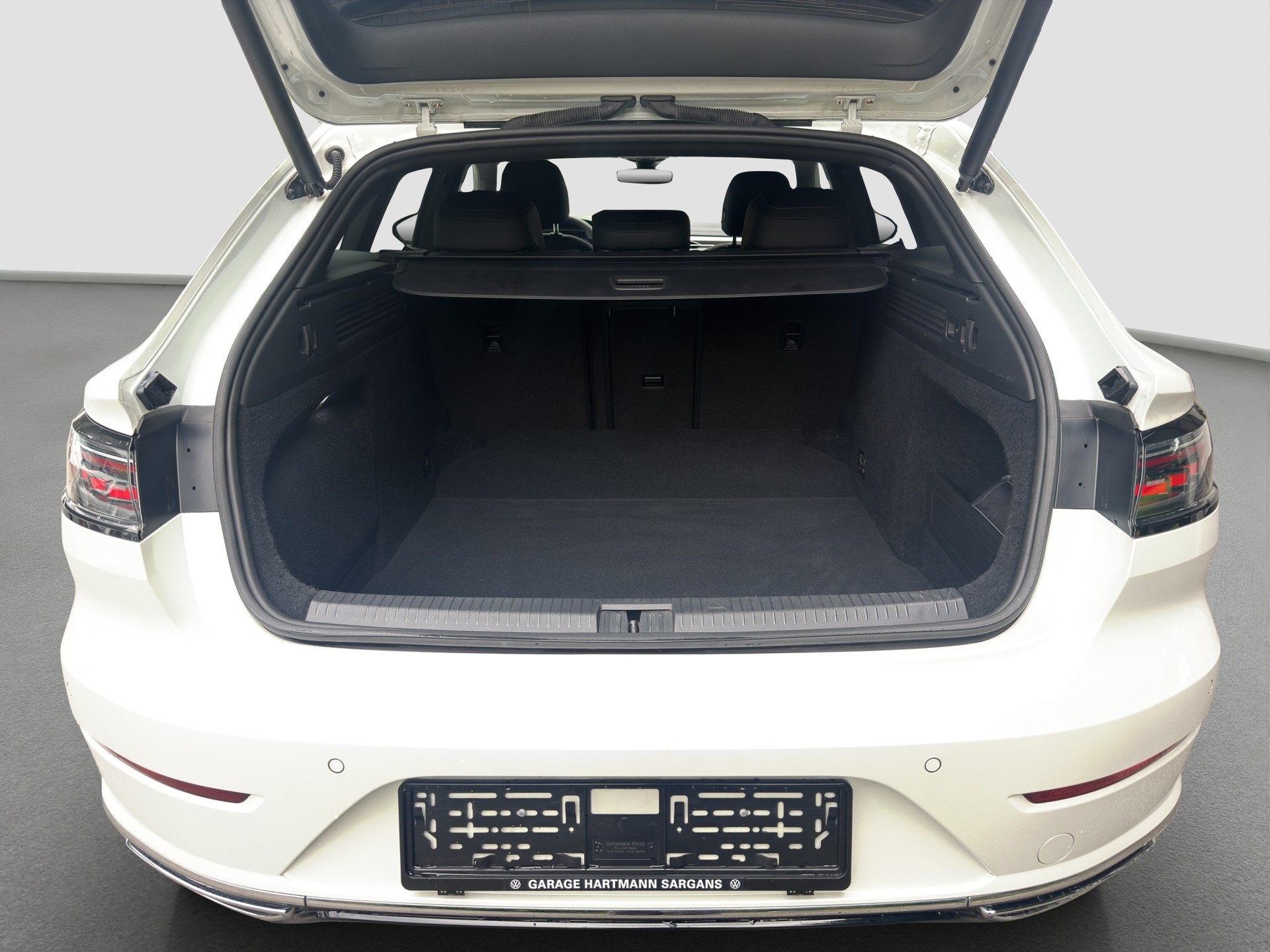 VW Arteon SB 2.0 TDI R-Line 4Motion DSG-image-9