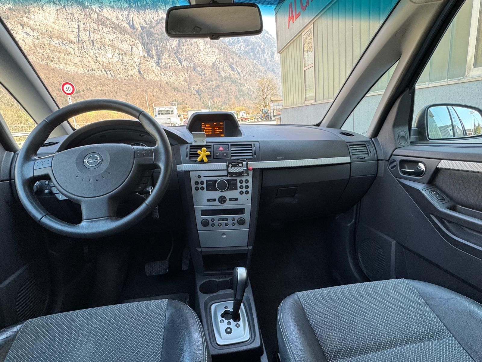 OPEL Meriva 1.8i 16V Cosmo-image-10