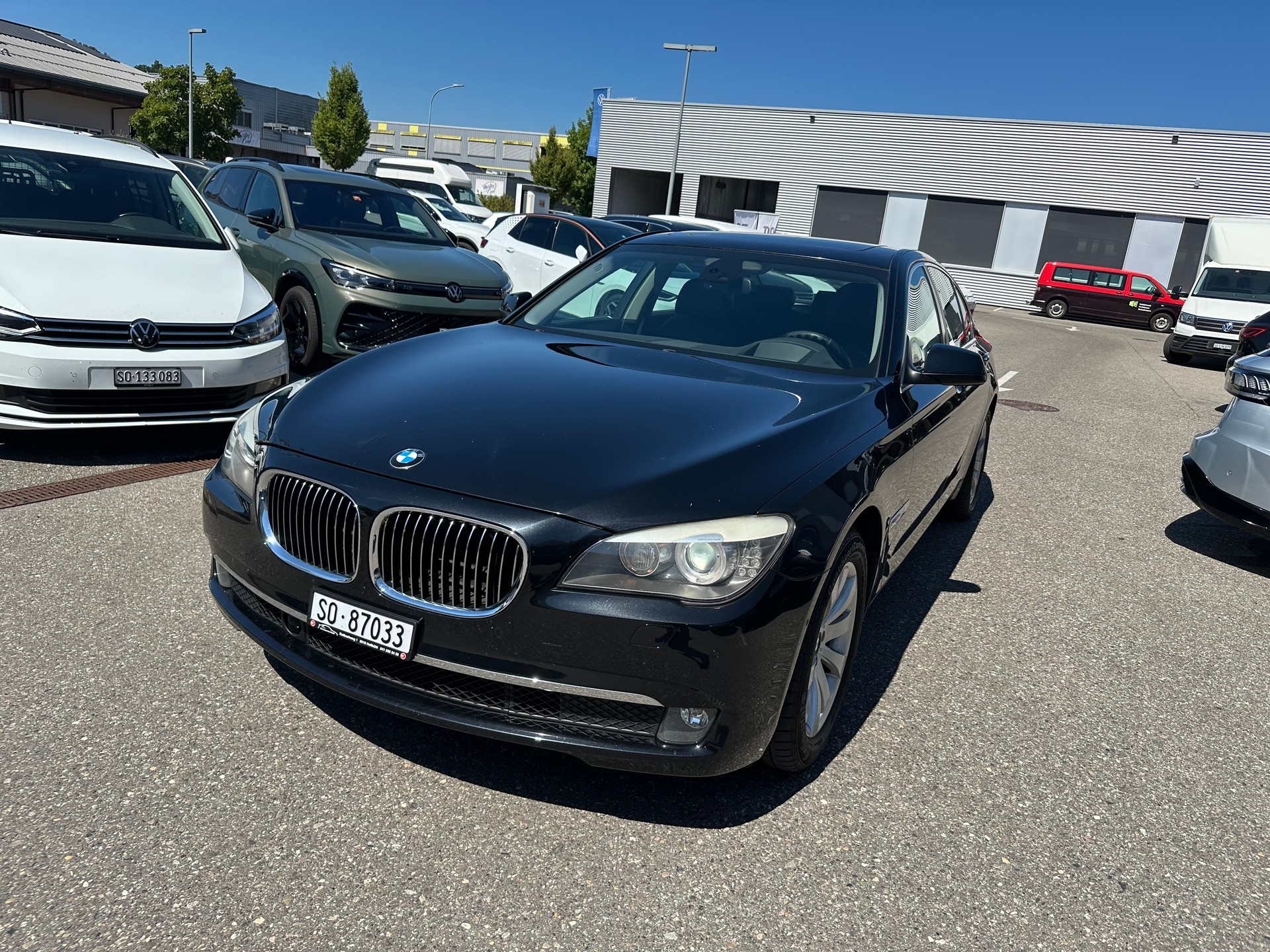 BMW 730d-image-1