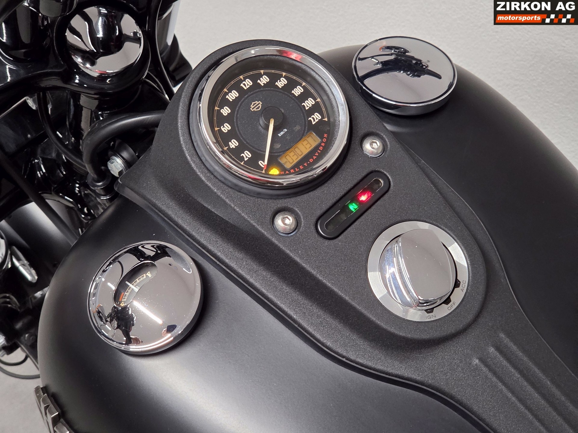 HARLEY-DAVIDSON FXDB Dyna Street Bob ABS-image-12