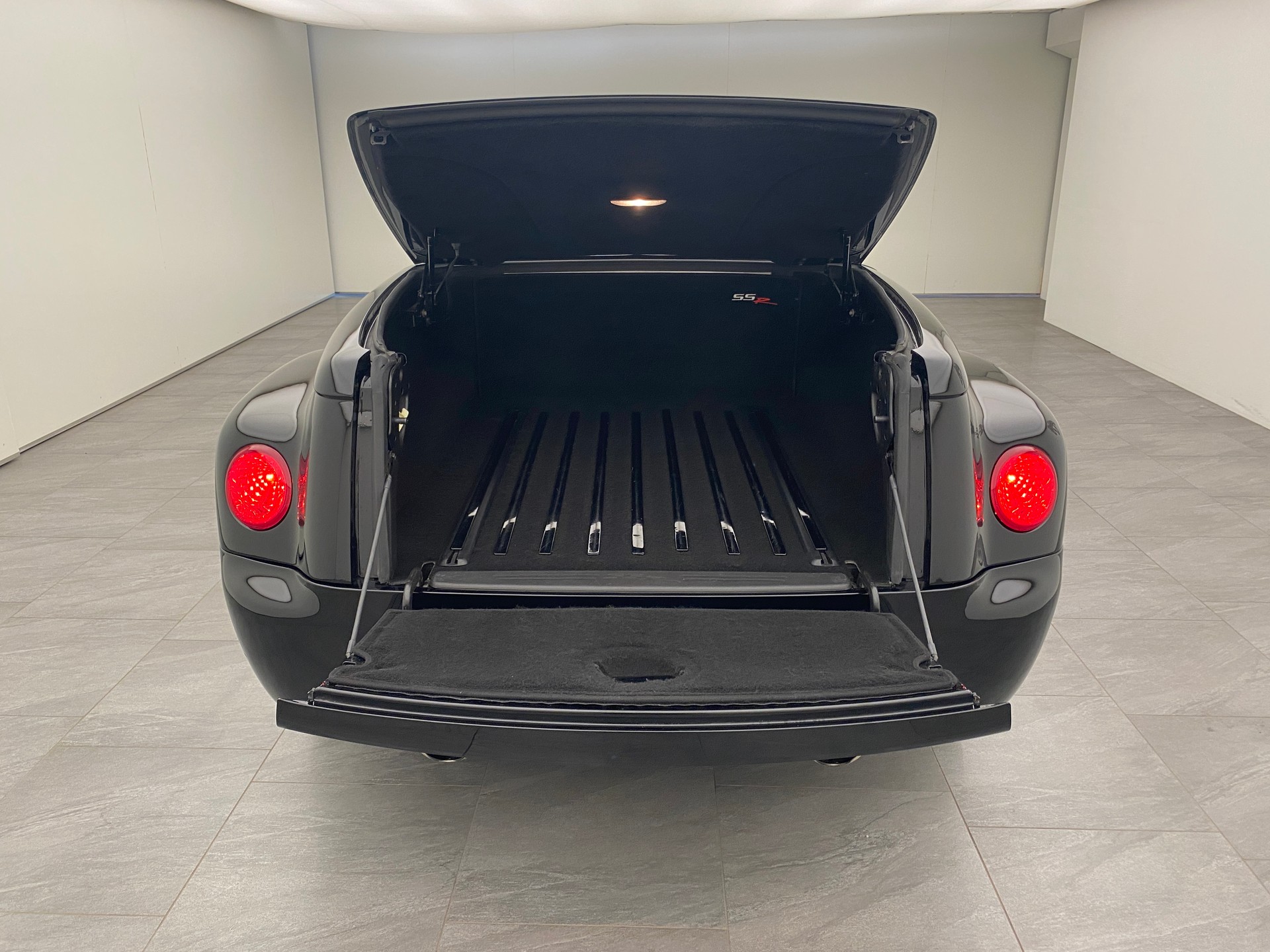 CHEVROLET SSR 6.0-image-15
