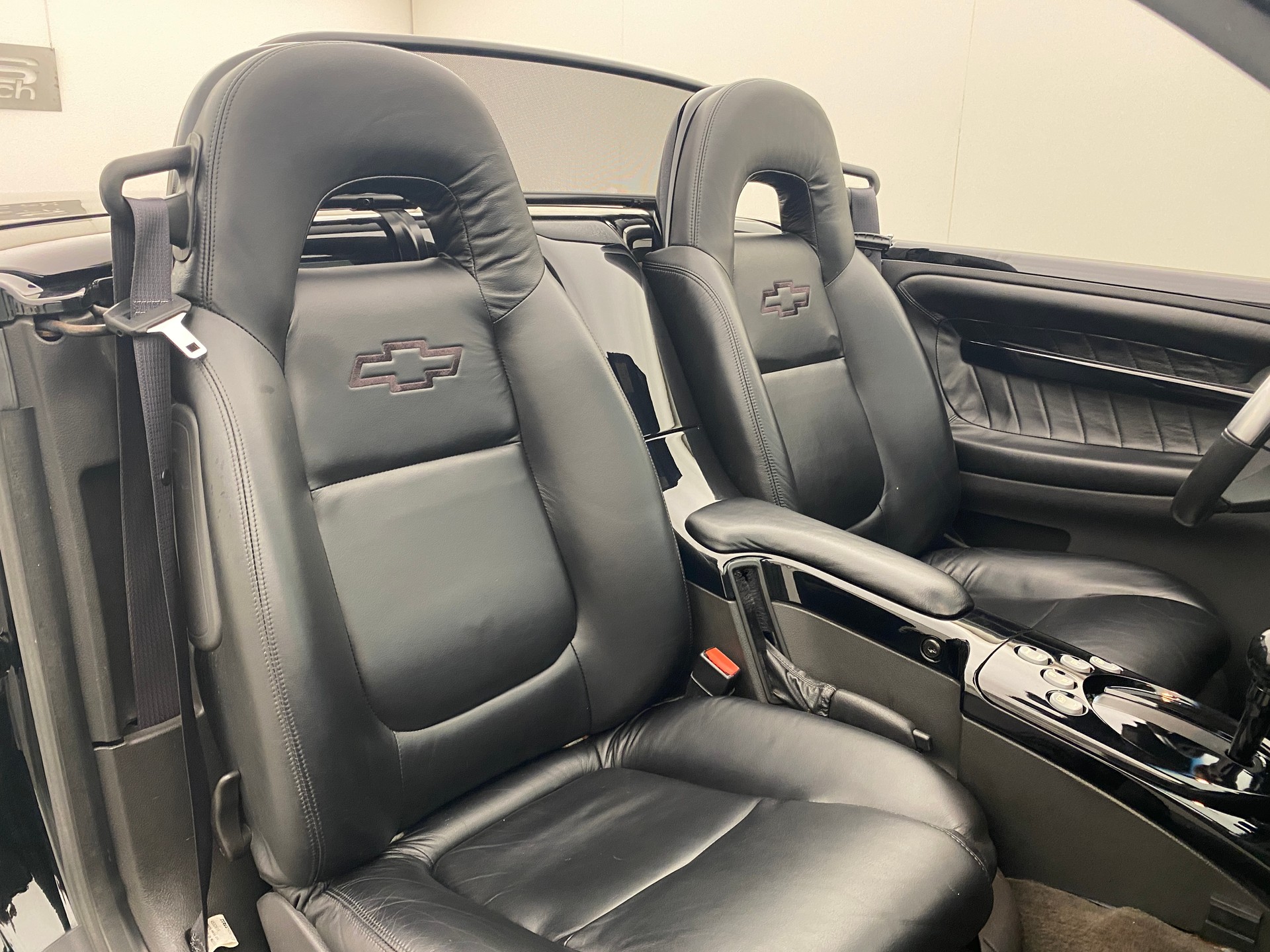 CHEVROLET SSR 6.0-image-13