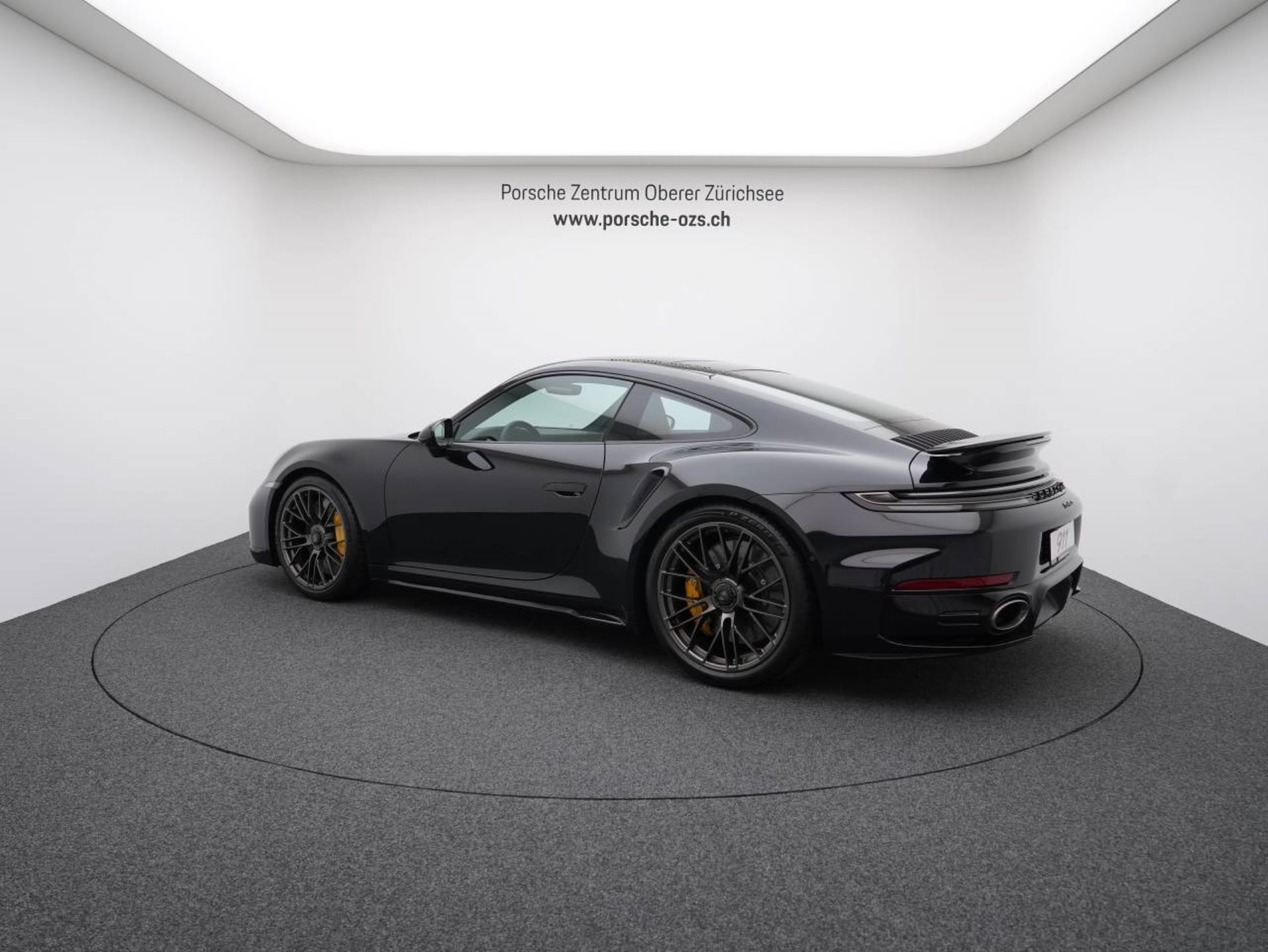 PORSCHE 911 Turbo S-showroom-element-2