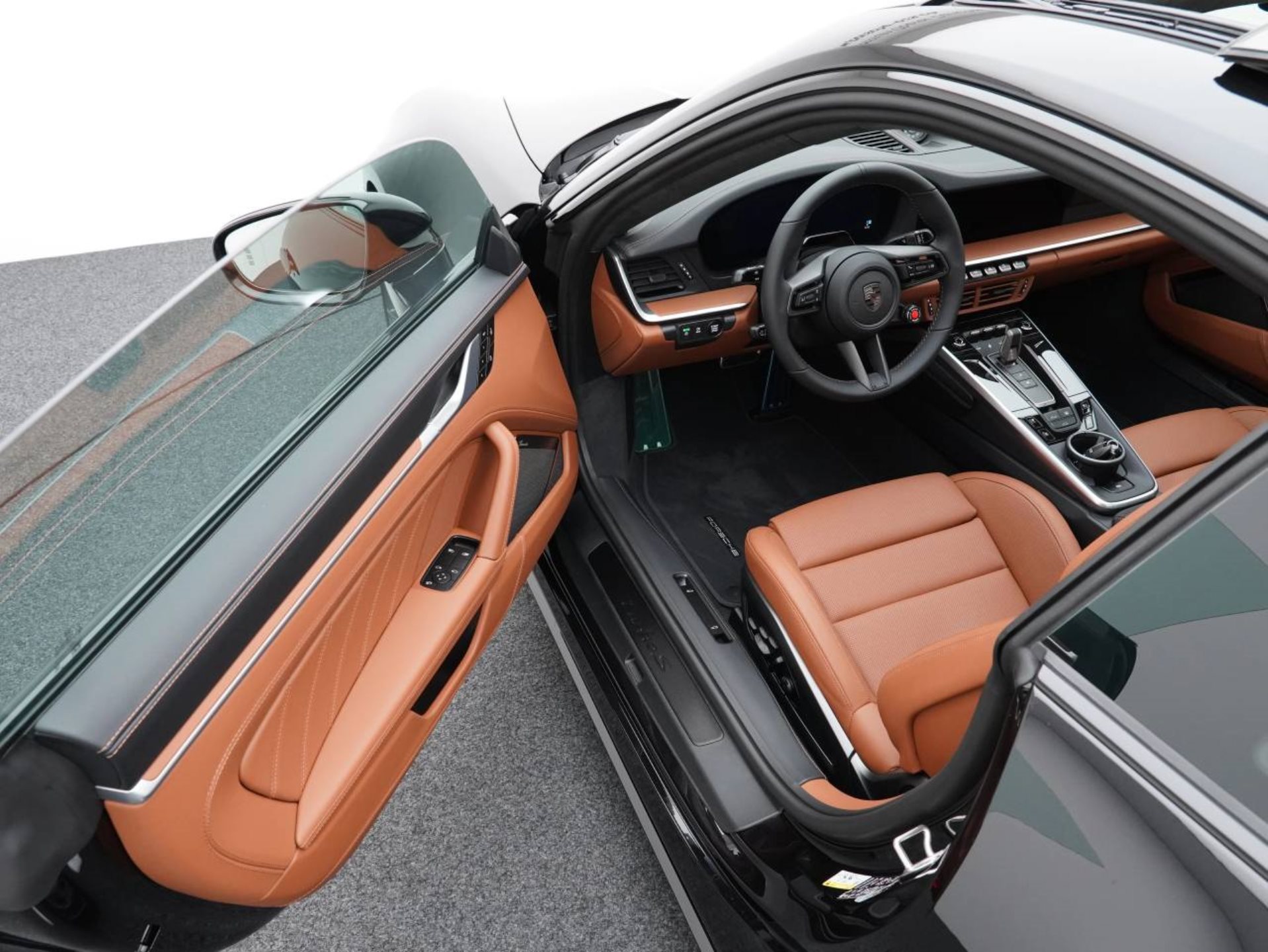 PORSCHE 911 Turbo S-showroom-element-3