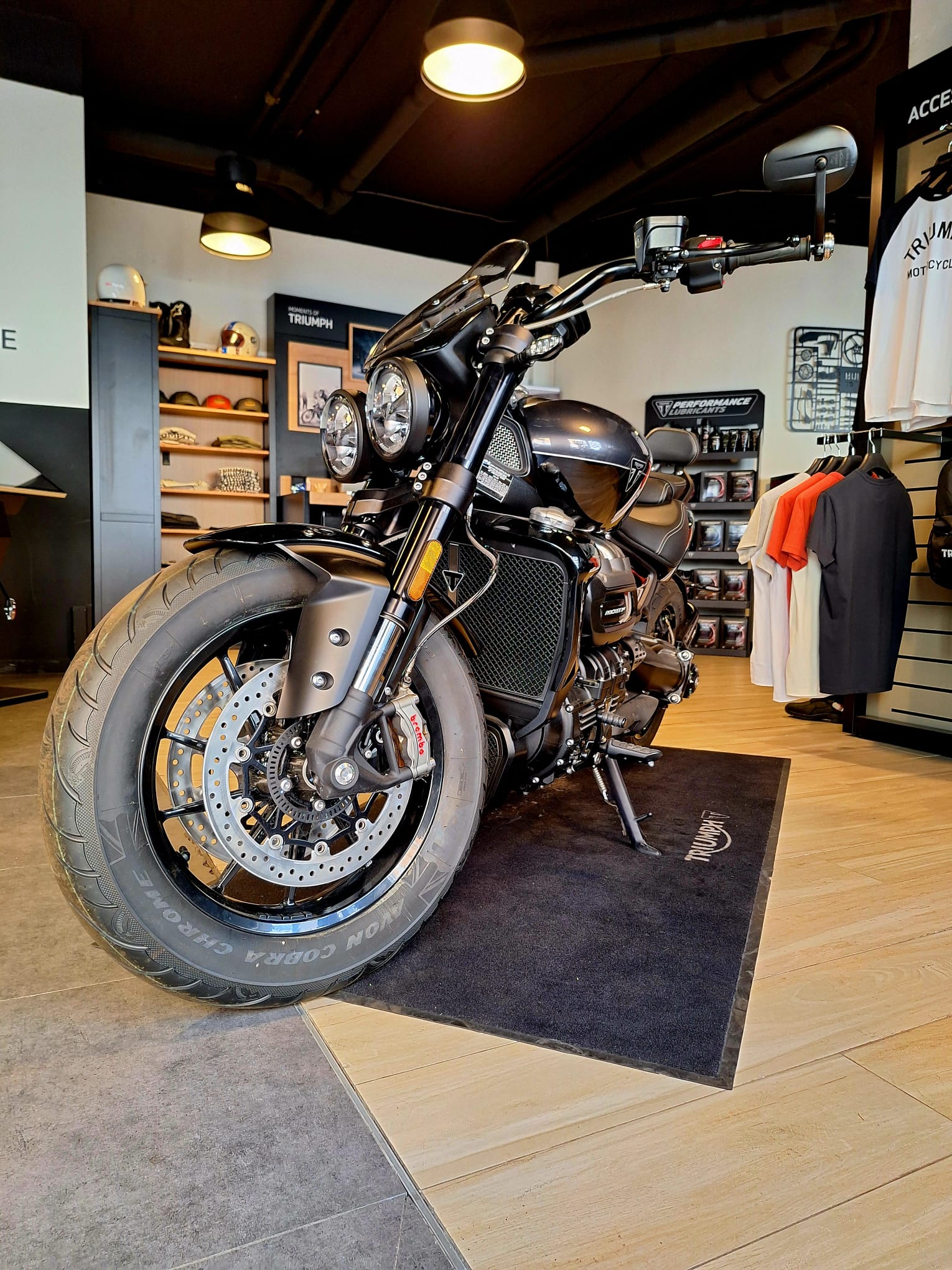 TRIUMPH ROCKET 3 STORM GT-image-2