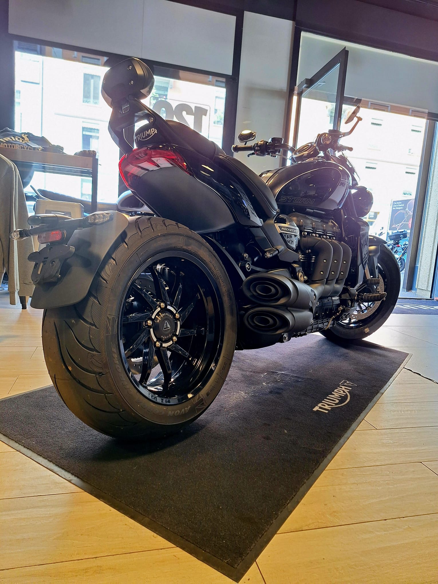 TRIUMPH ROCKET 3 STORM GT-image-3