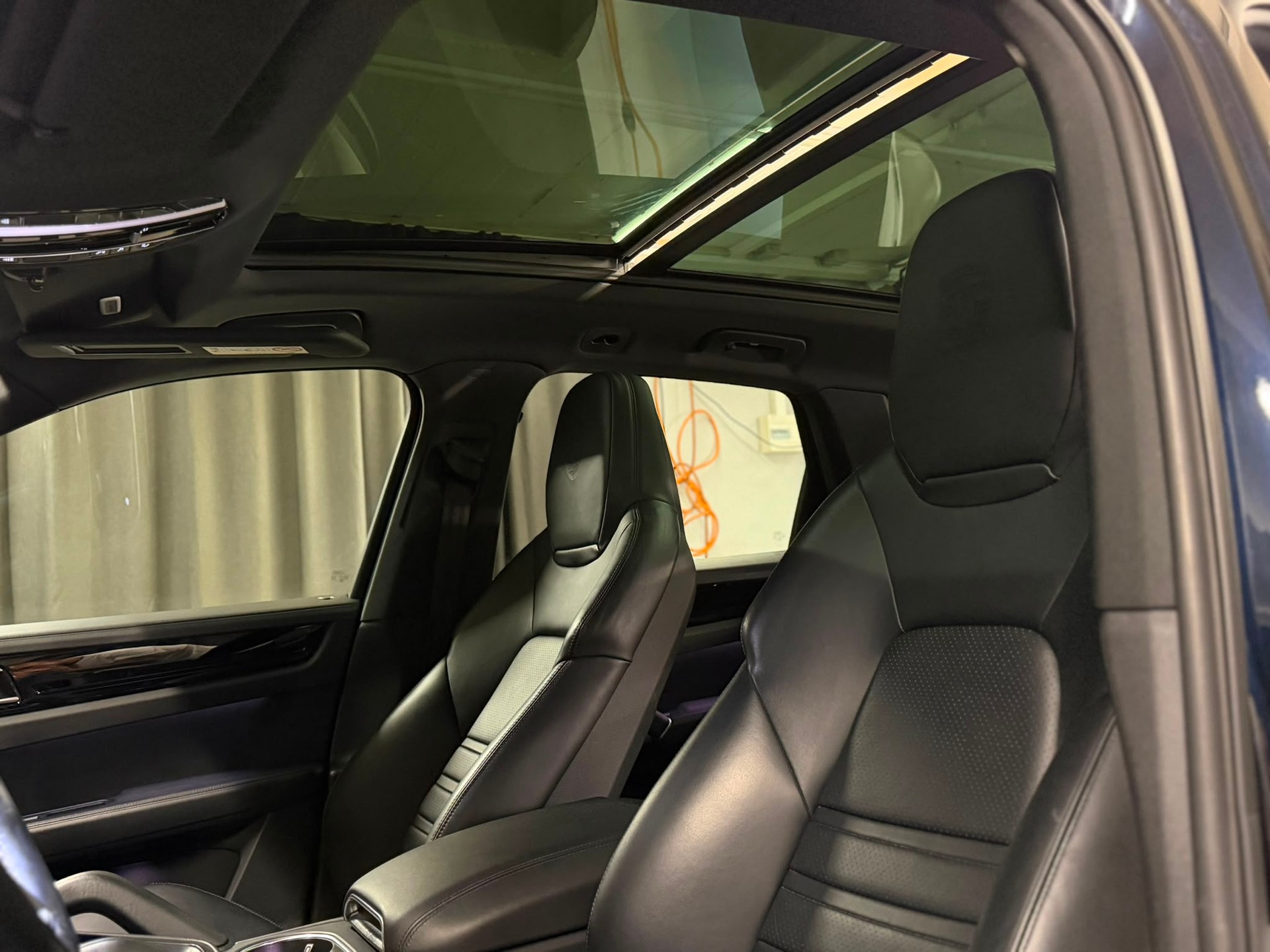 PORSCHE Cayenne-image-6
