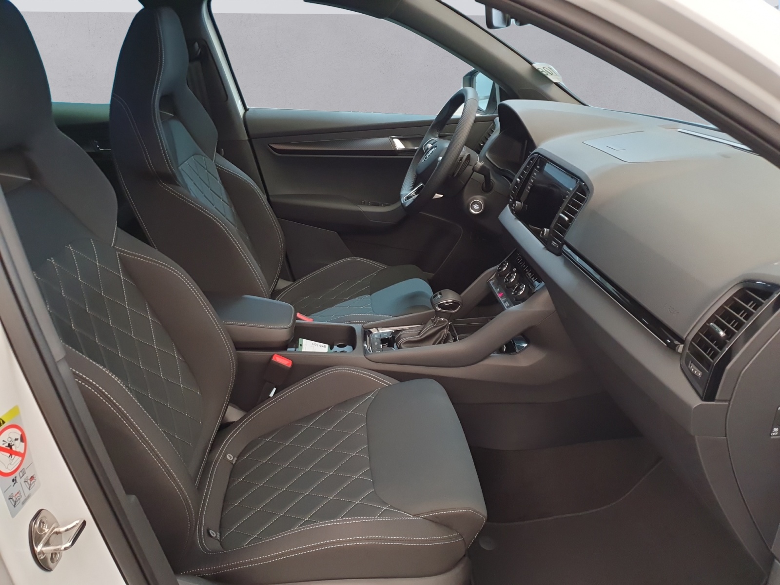 SKODA Karoq 1.5 TSI SportLine DSG-image-10