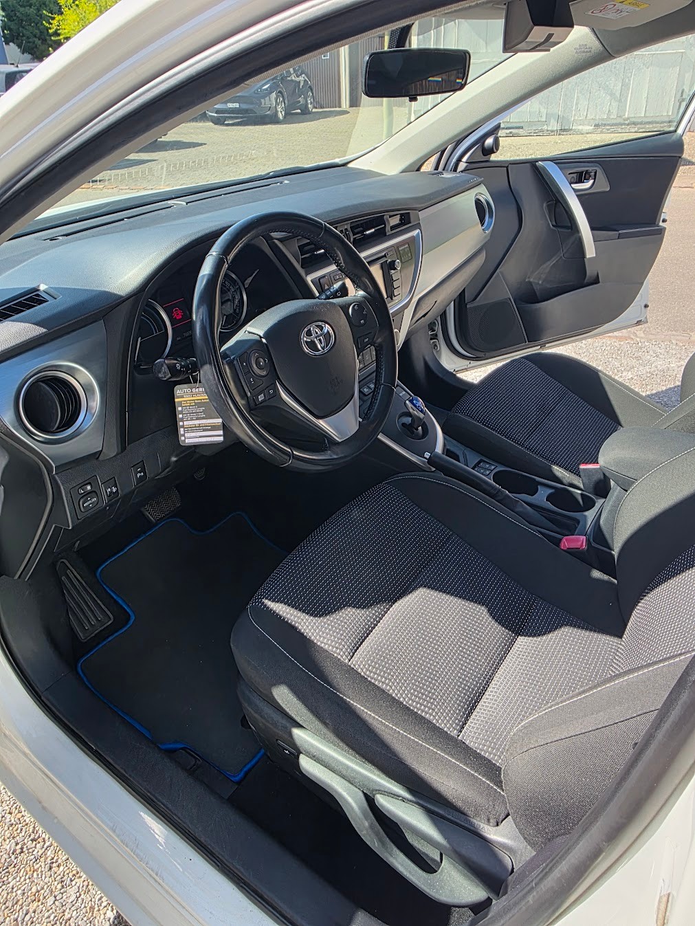 TOYOTA 1.8 HSD Linea Luna-image-7