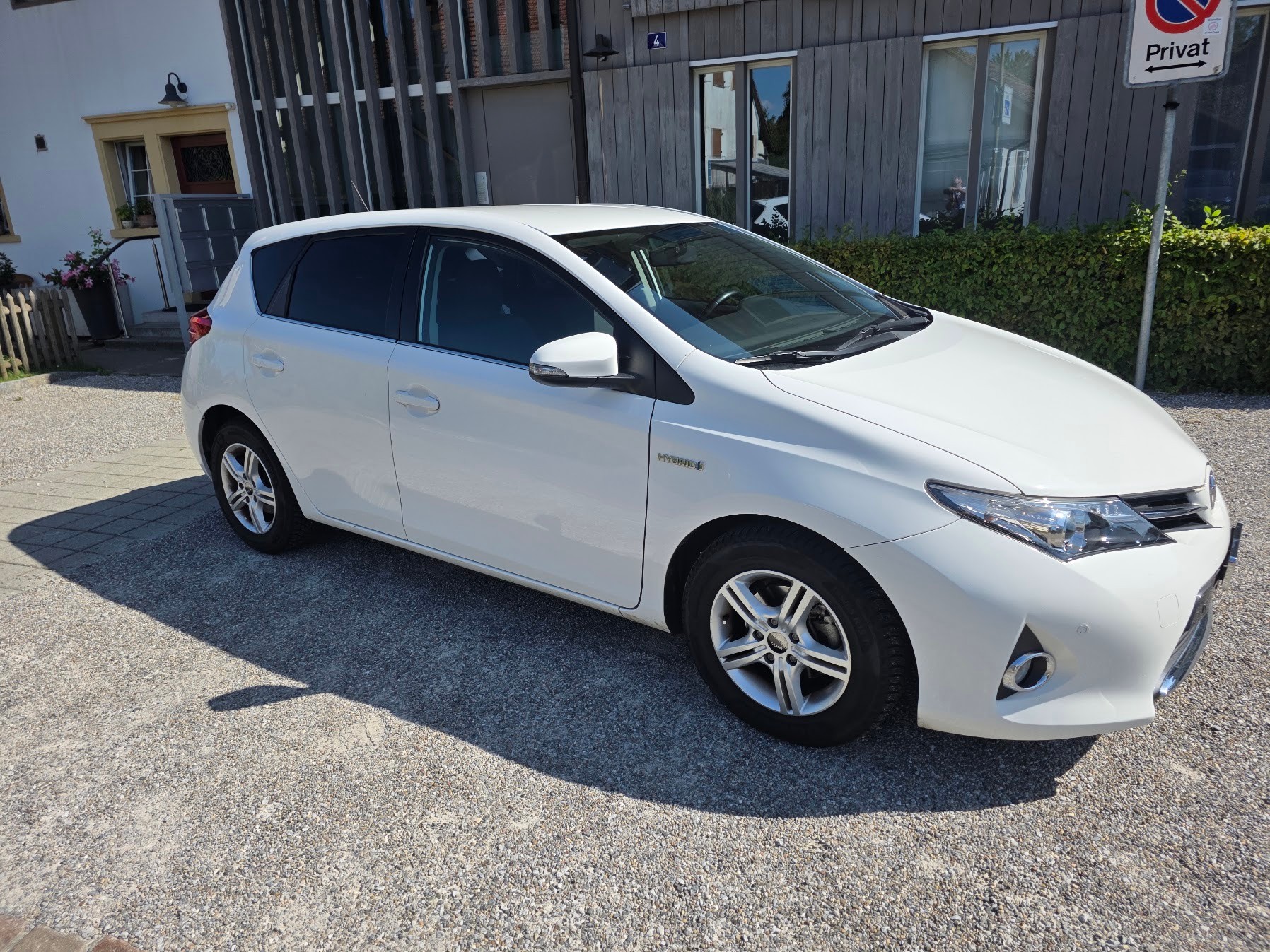 TOYOTA 1.8 HSD Linea Luna-image-3