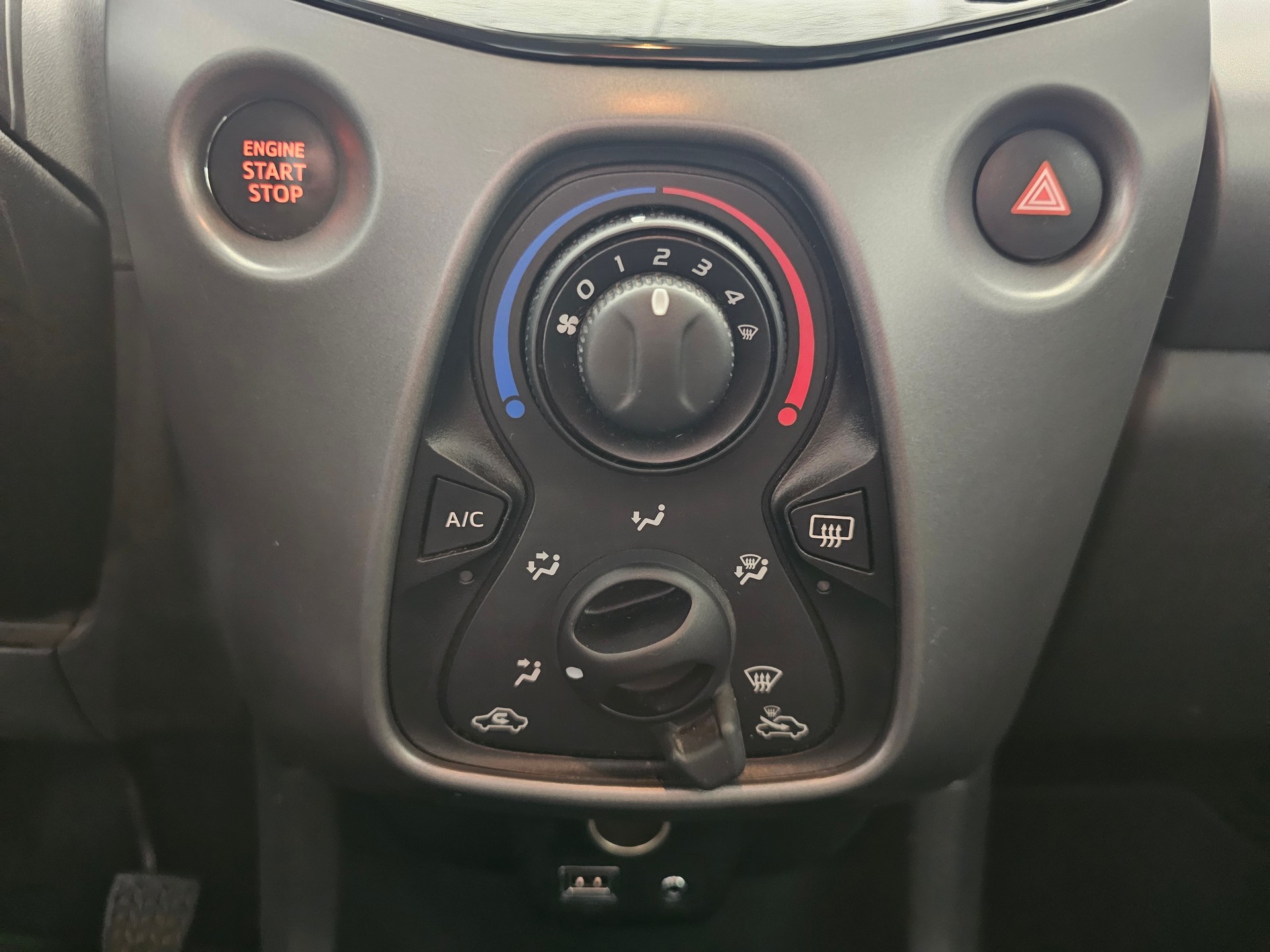 TOYOTA Aygo 1.0 VVT-i Trend-image-16