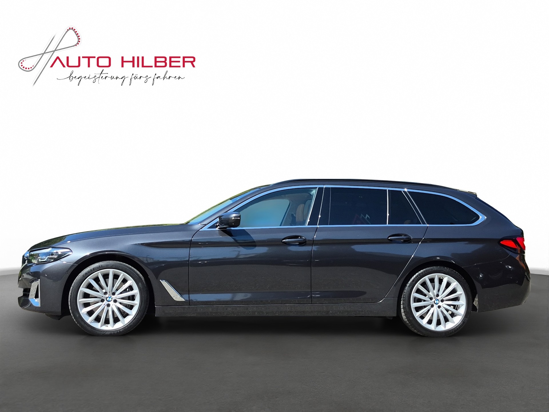BMW 530d xDrive 48V Touring Luxury Line Steptronic *Neupreis 108'000 CHF/Massagesitze*-showroom-element-2