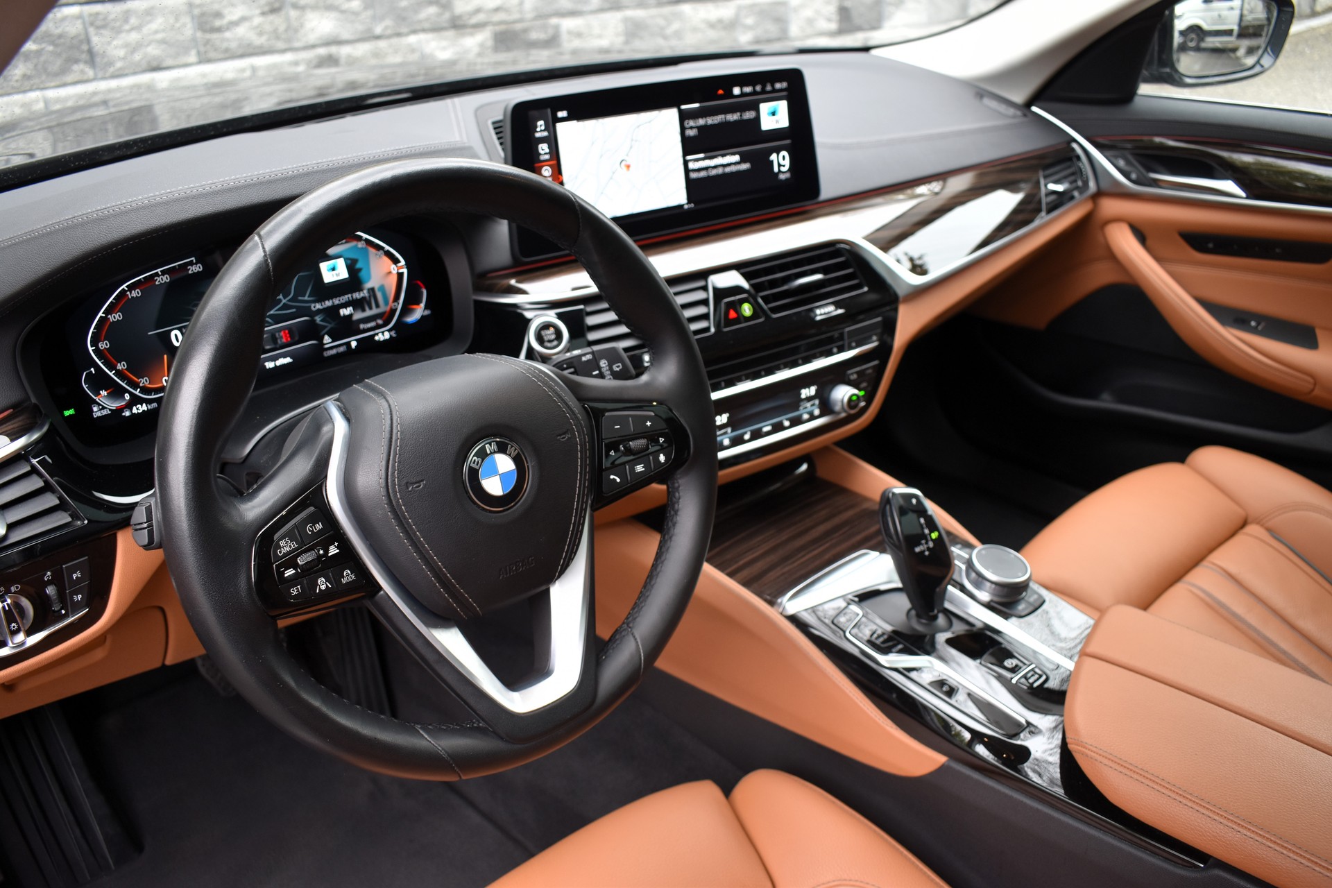 BMW 530d xDrive 48V Touring Luxury Line Steptronic *Neupreis 108'000 CHF/Massagesitze*-image-8