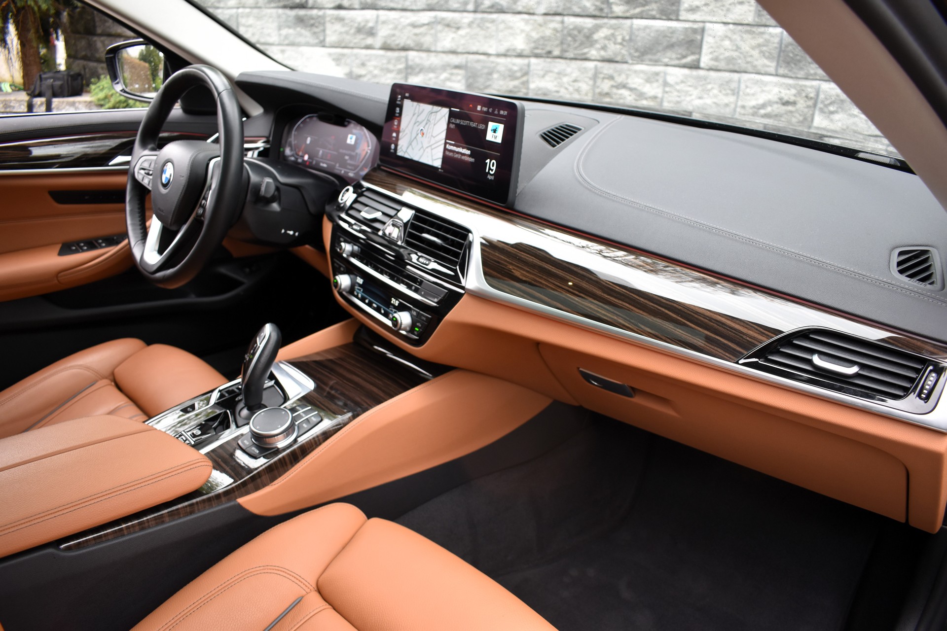 BMW 530d xDrive 48V Touring Luxury Line Steptronic *Neupreis 108'000 CHF/Massagesitze*-image-10