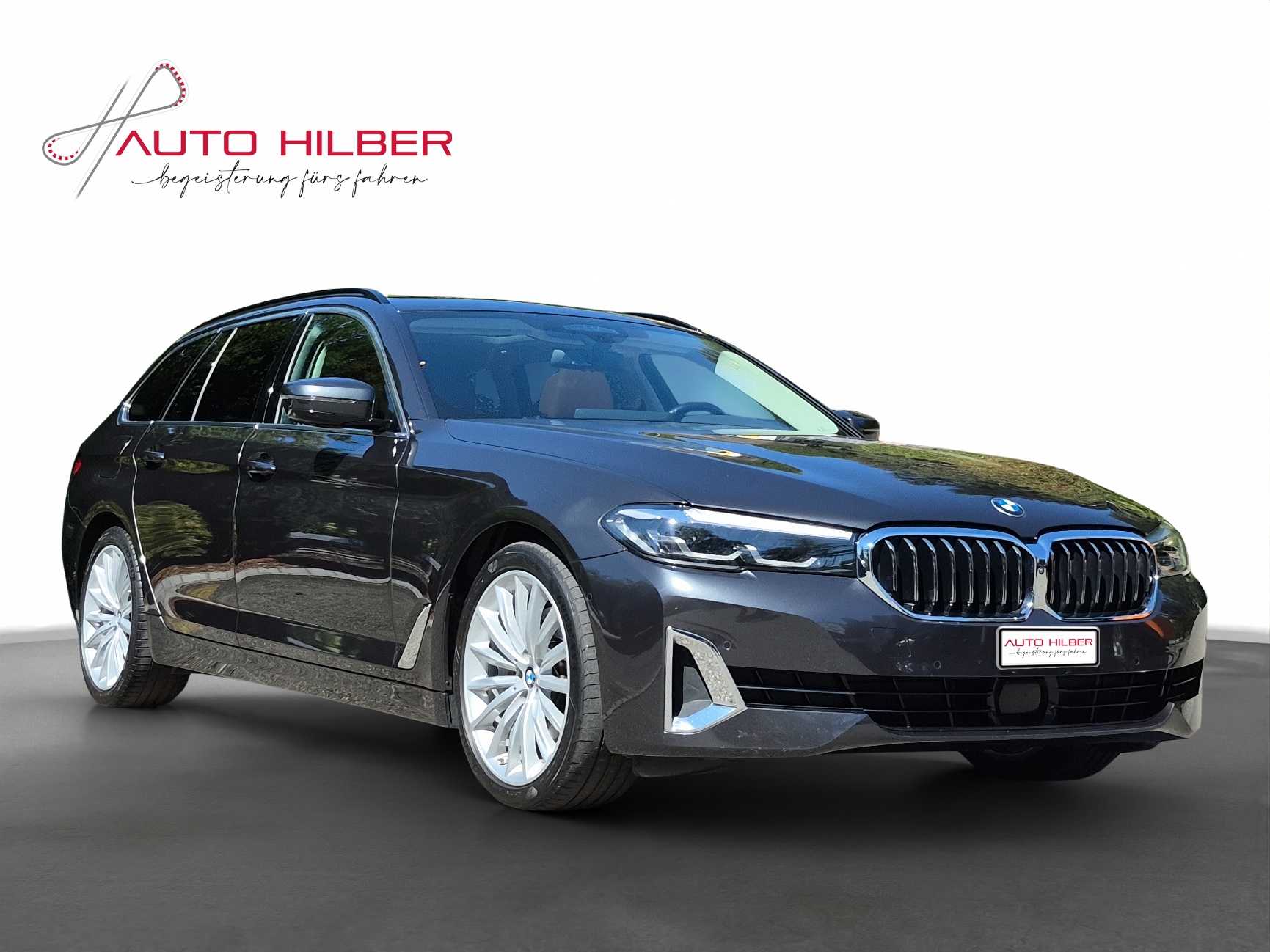 BMW 530d xDrive 48V Touring Luxury Line Steptronic *Neupreis 108'000 CHF/Massagesitze*-image-13