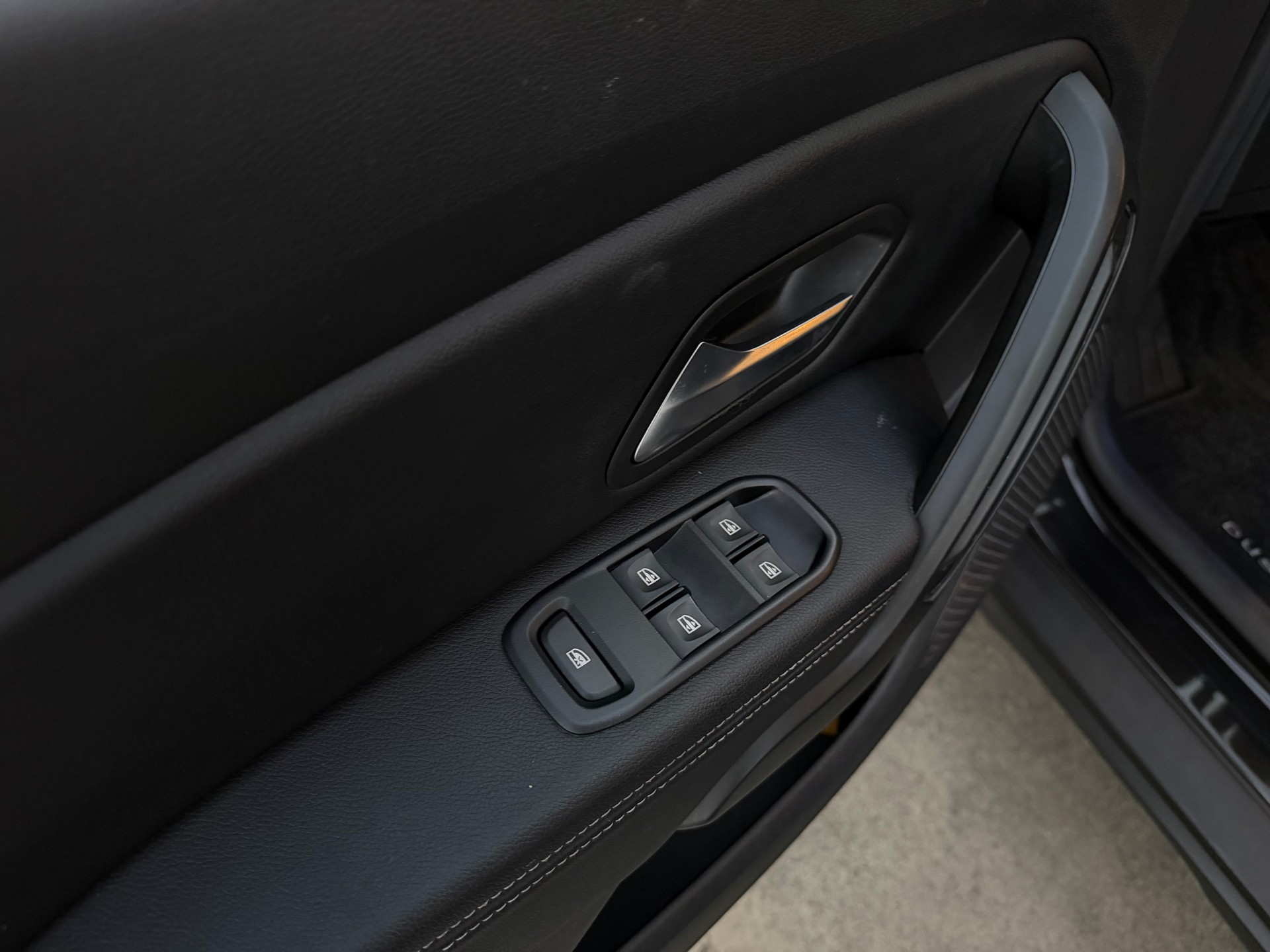 DACIA Duster TCe 150 Prestige EDC 4x2-image-9