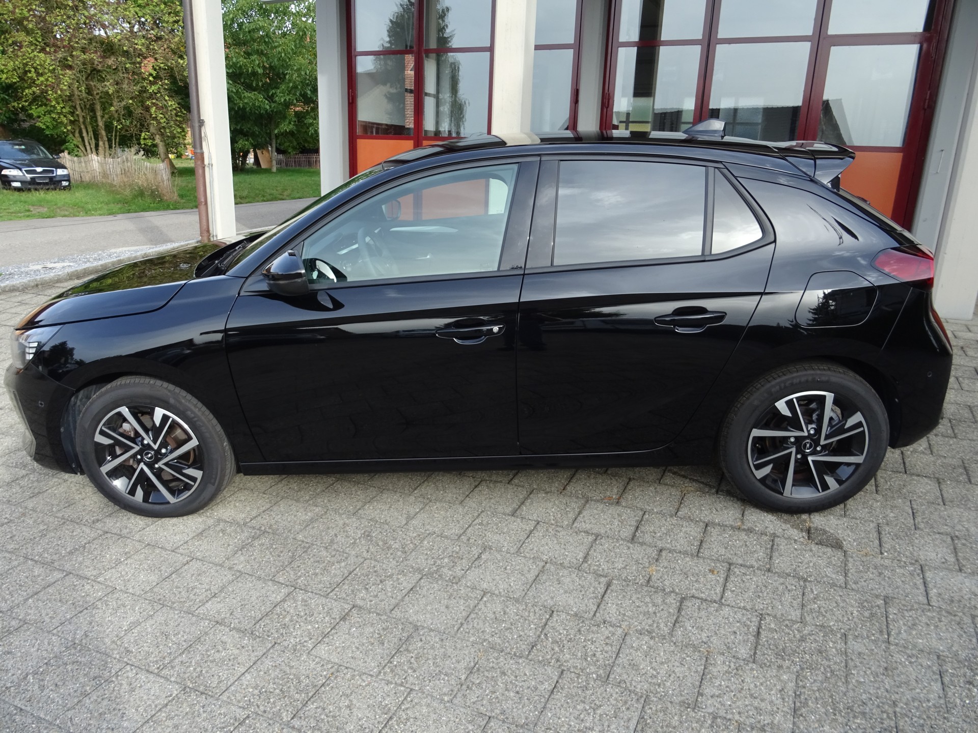 OPEL Corsa 1.2 TP GS A-image-2