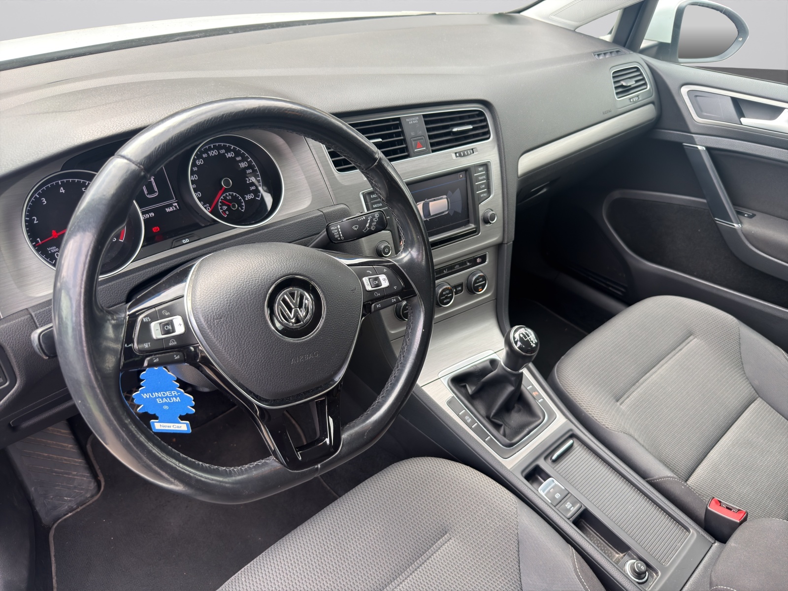 VW Golf 1.2 TSI Comfort-image-5