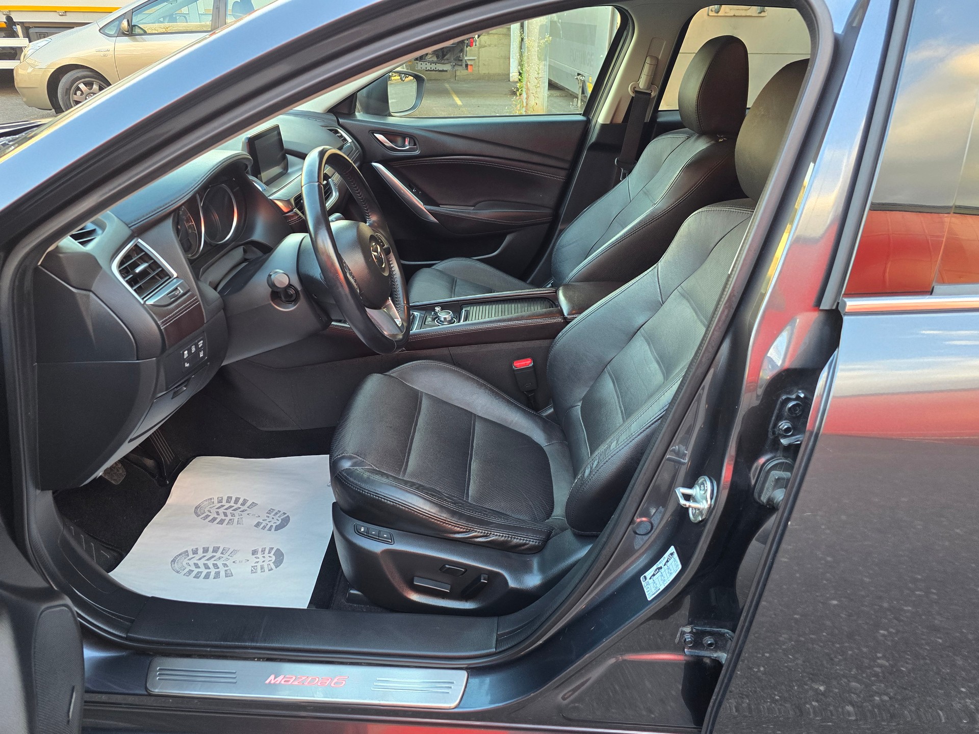 MAZDA 6 Sportwagon 2.2 D 16V HP Revolution-image-9