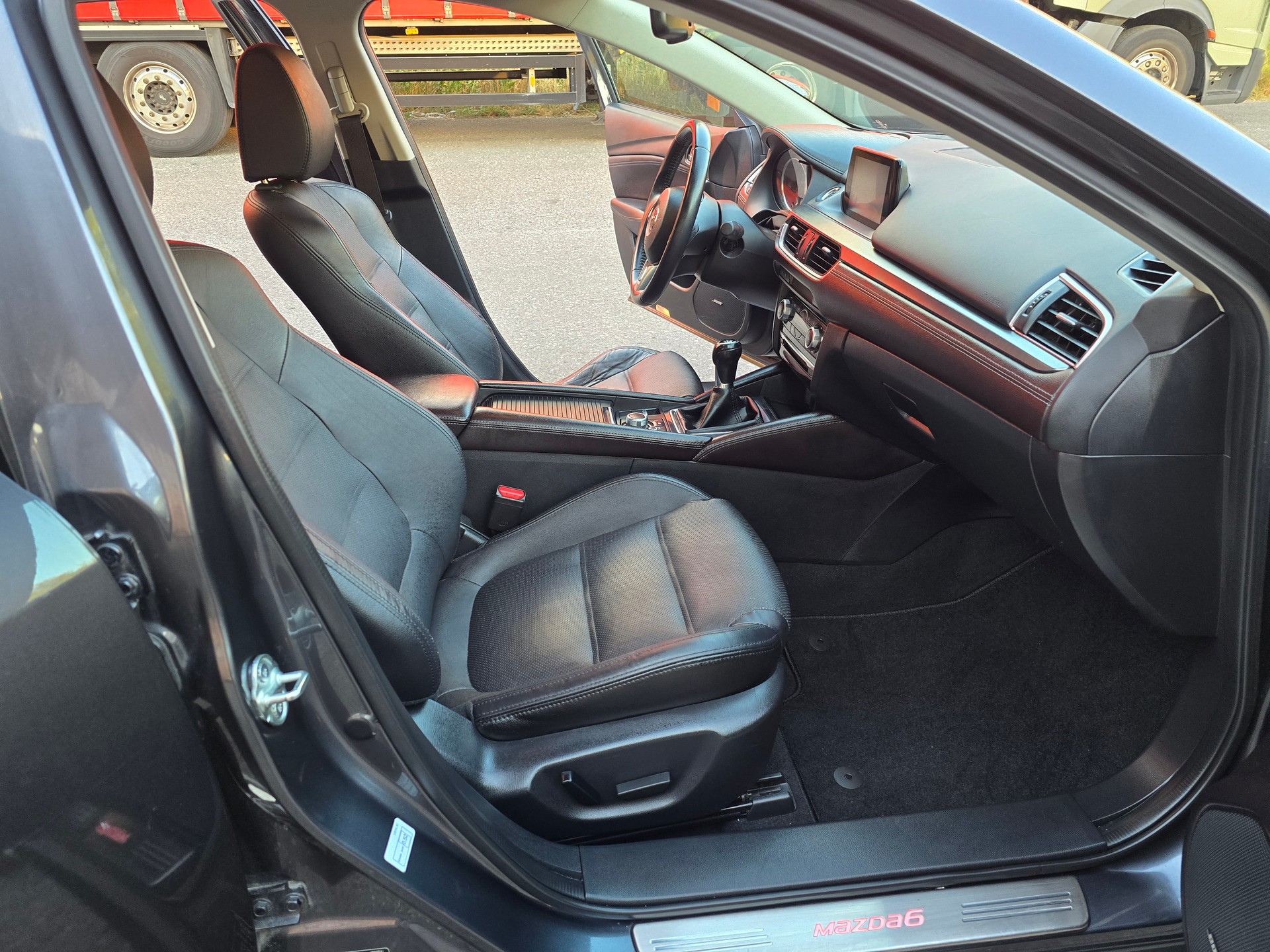 MAZDA 6 Sportwagon 2.2 D 16V HP Revolution-image-13