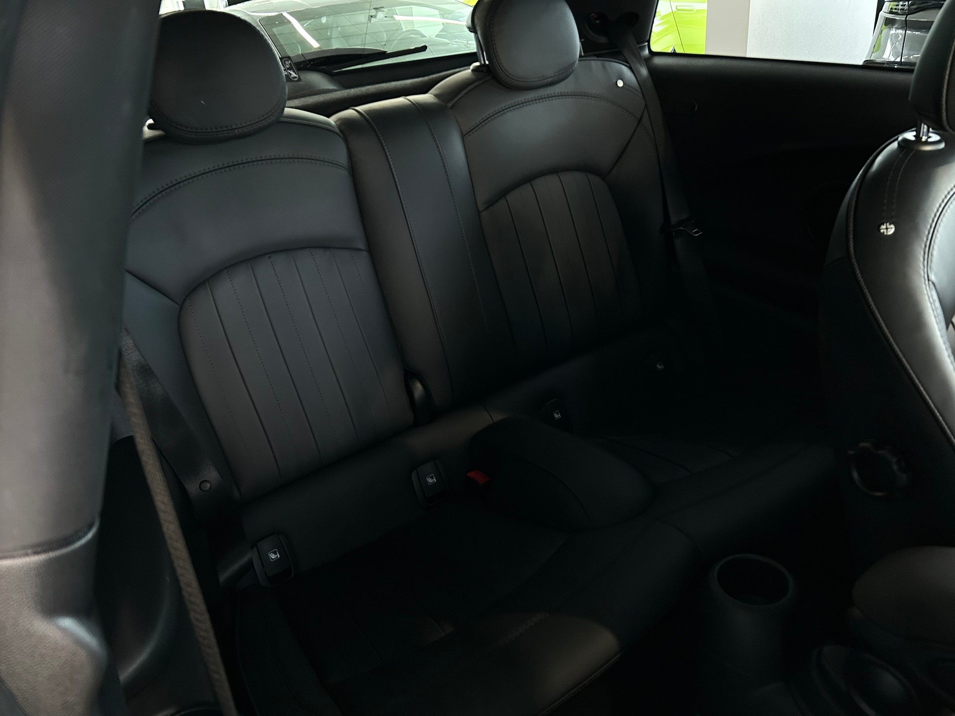 MINI Cooper John Cooper Works Steptronic-image-15