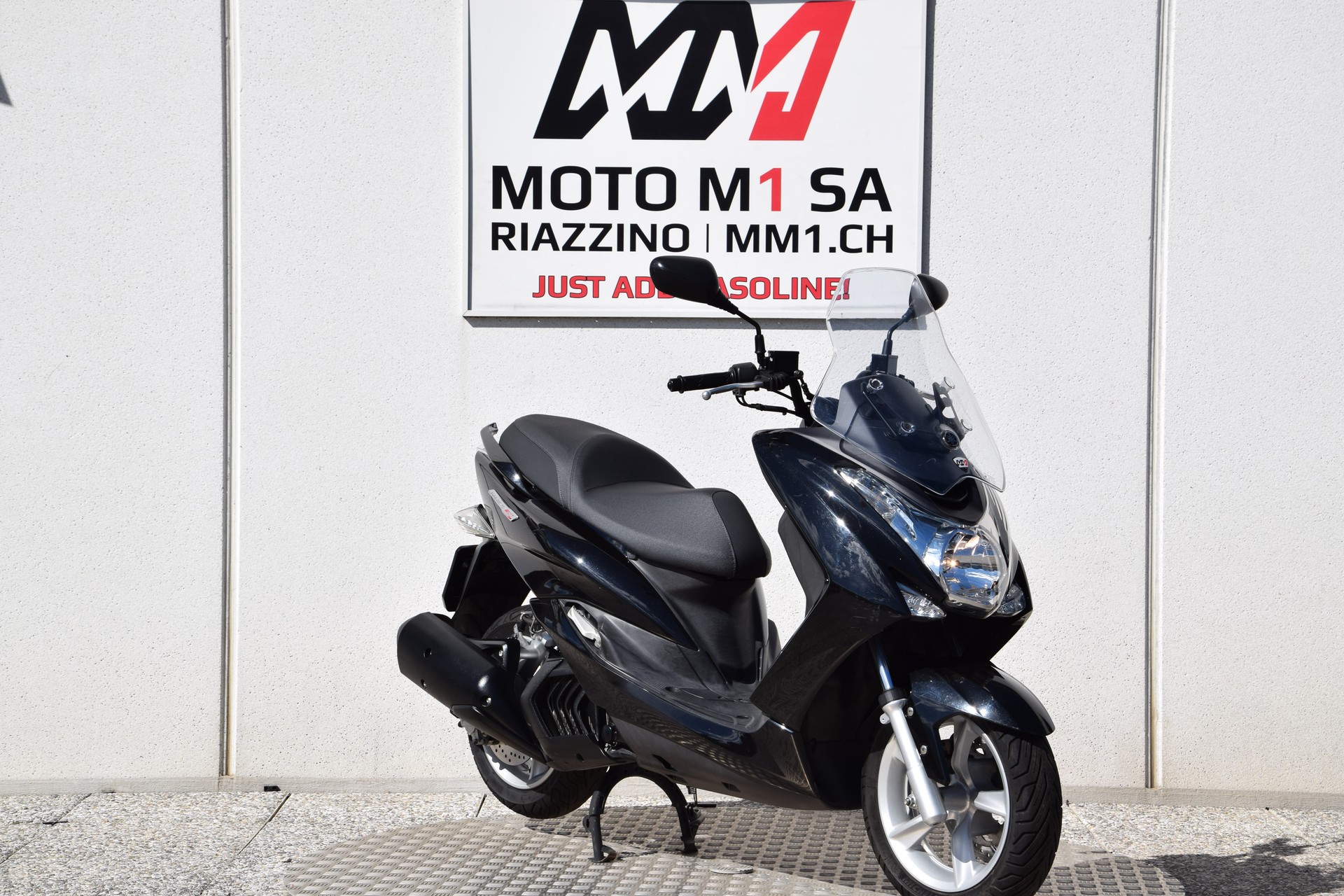 YAMAHA Majesty XC 125 R-image-1