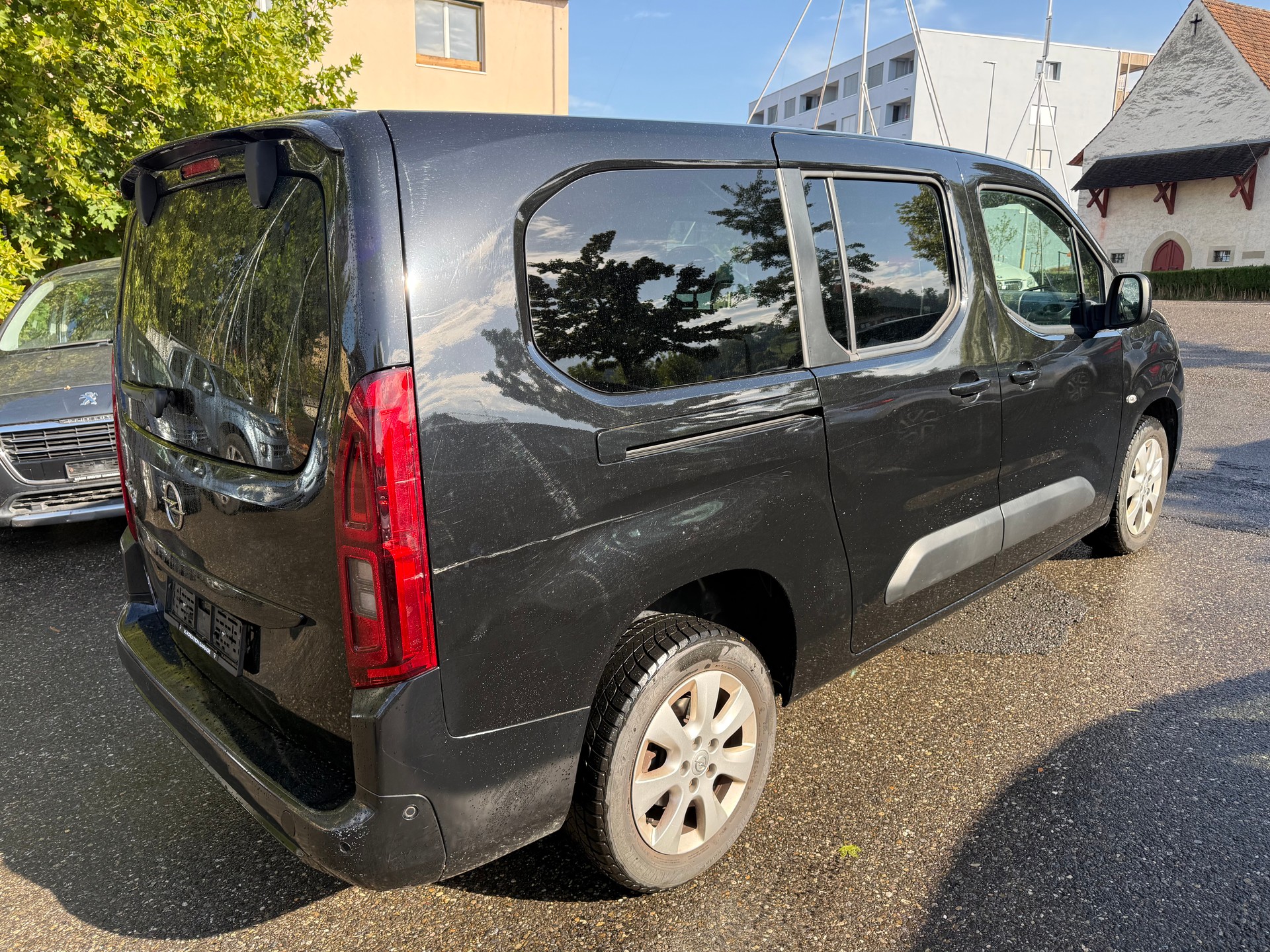 OPEL Combo Life XL 1.2 7 Plätze Elegance-showroom-element-3