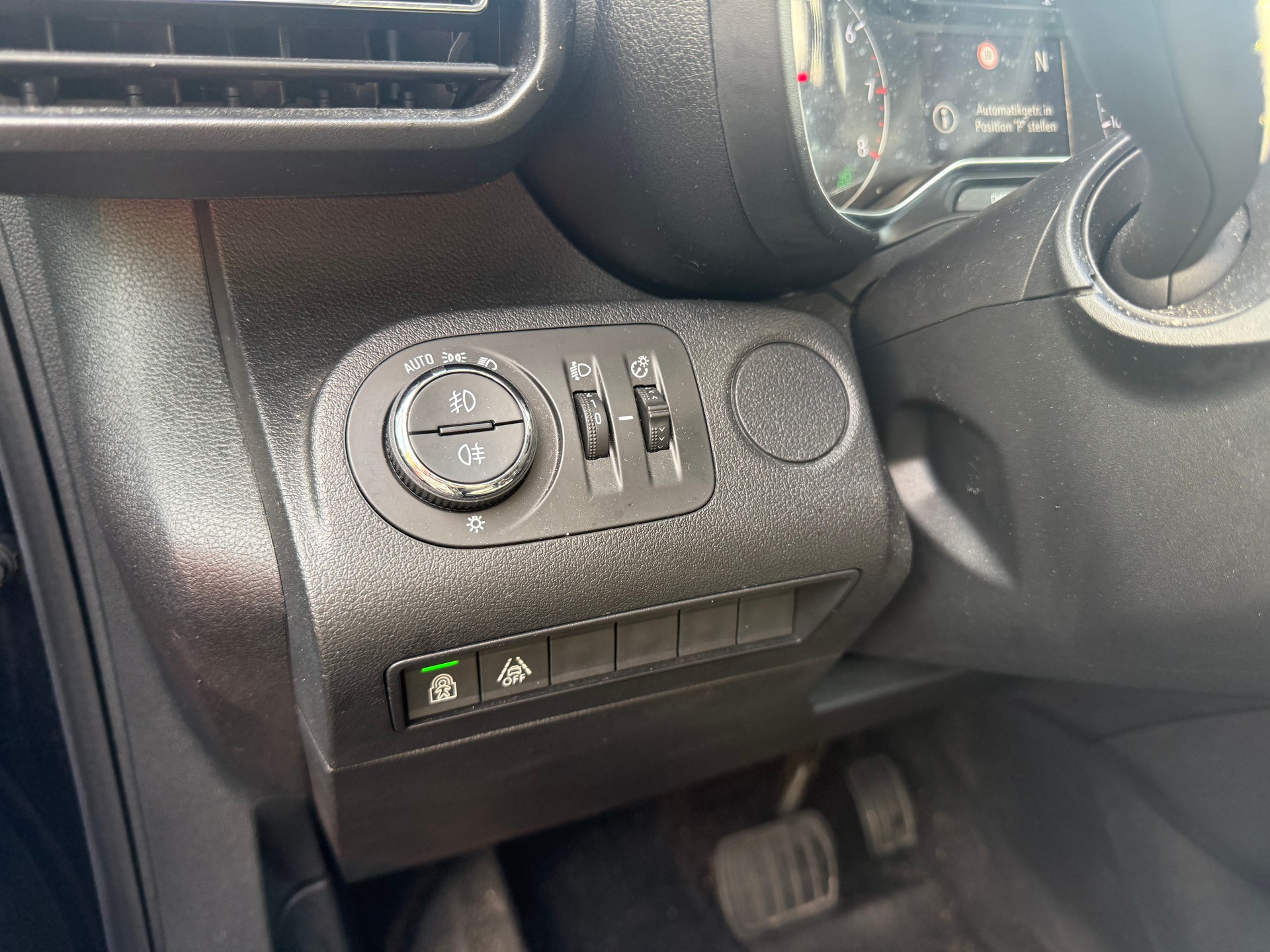 OPEL Combo Life XL 1.2 7 Plätze Elegance-image-15