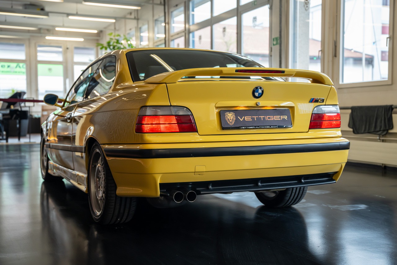 BMW M3 Coupé-showroom-element-3