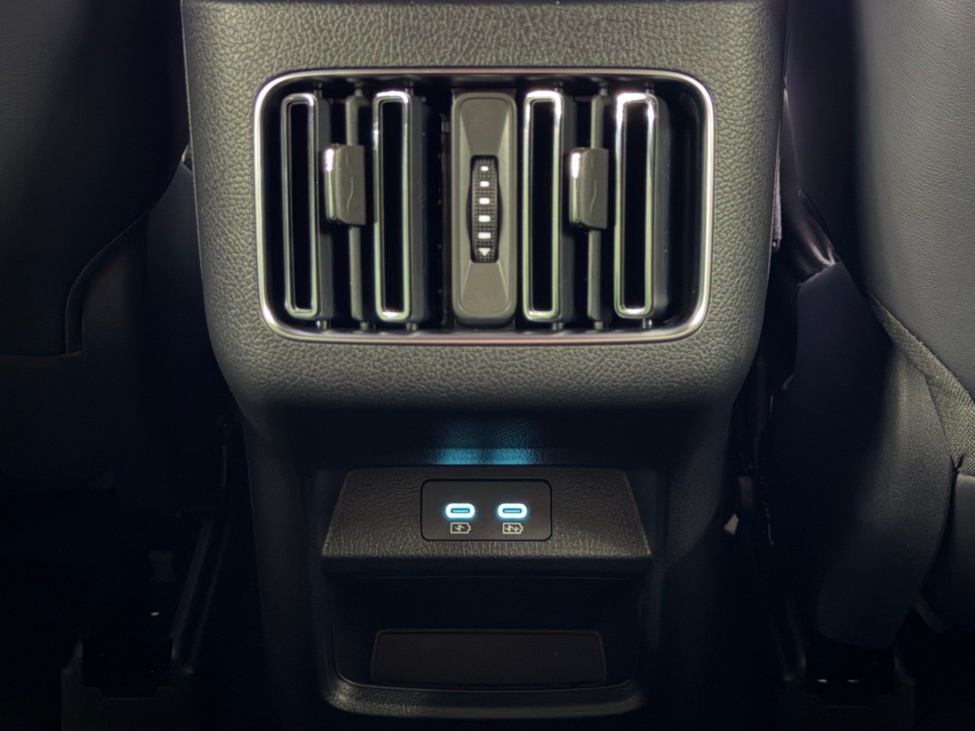 BYD Seal U DM-i Boost-image-16