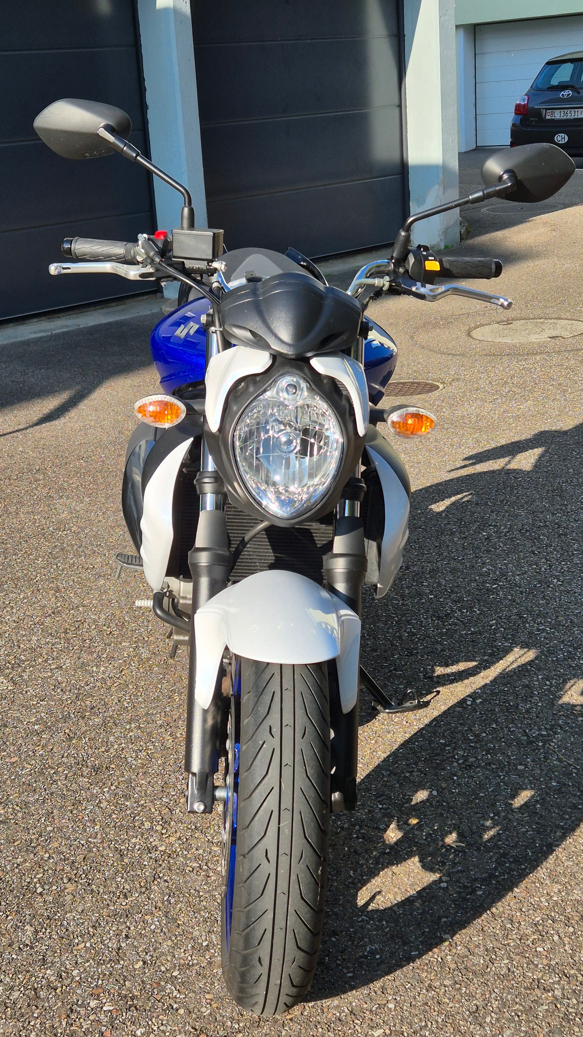SUZUKI SFV 650 Gladius ABS-image-2