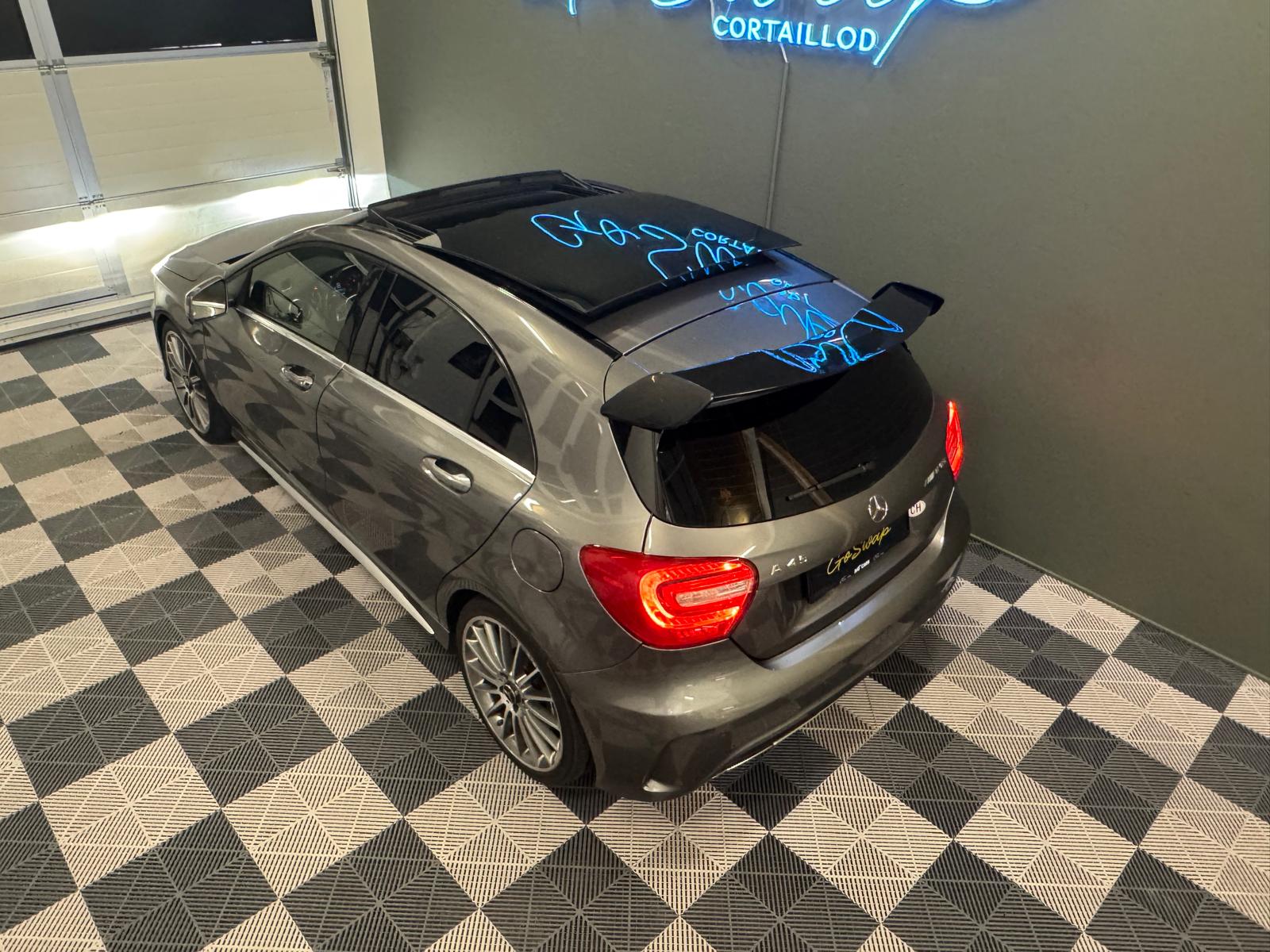 MERCEDES-BENZ A 45 AMG 4Matic Speedshift 7G-DCT-showroom-element-2