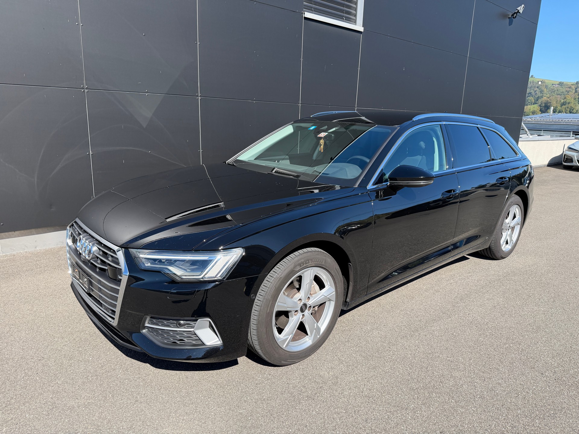 AUDI A6 Avant 40 TDI Attraction quattro S-tronic-showroom-element-2