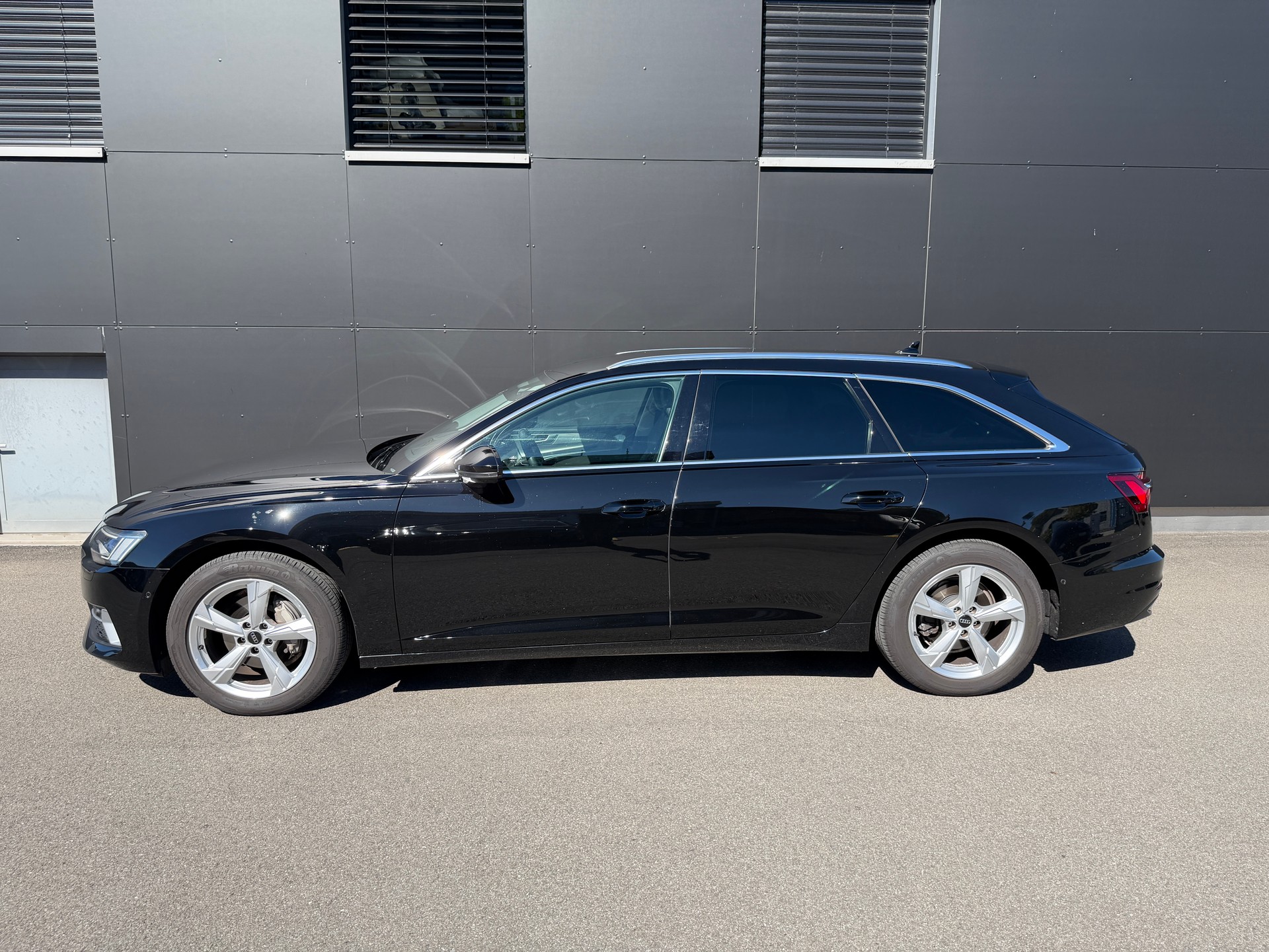 AUDI A6 Avant 40 TDI Attraction quattro S-tronic-showroom-element-3