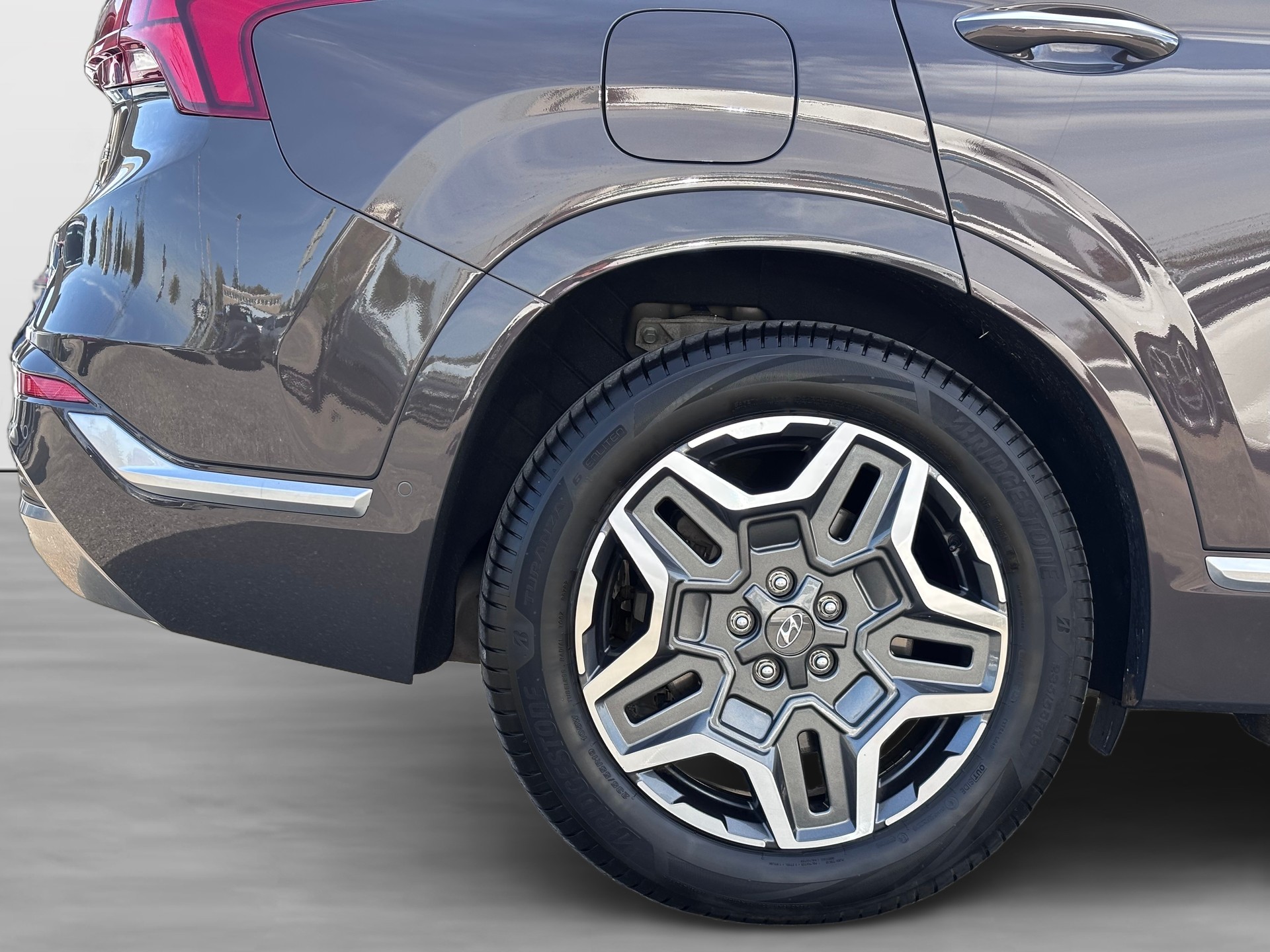 HYUNDAI Santa Fe 1.6 T-GDi PHEV Vertex 4WD Automatic (M)-image-7