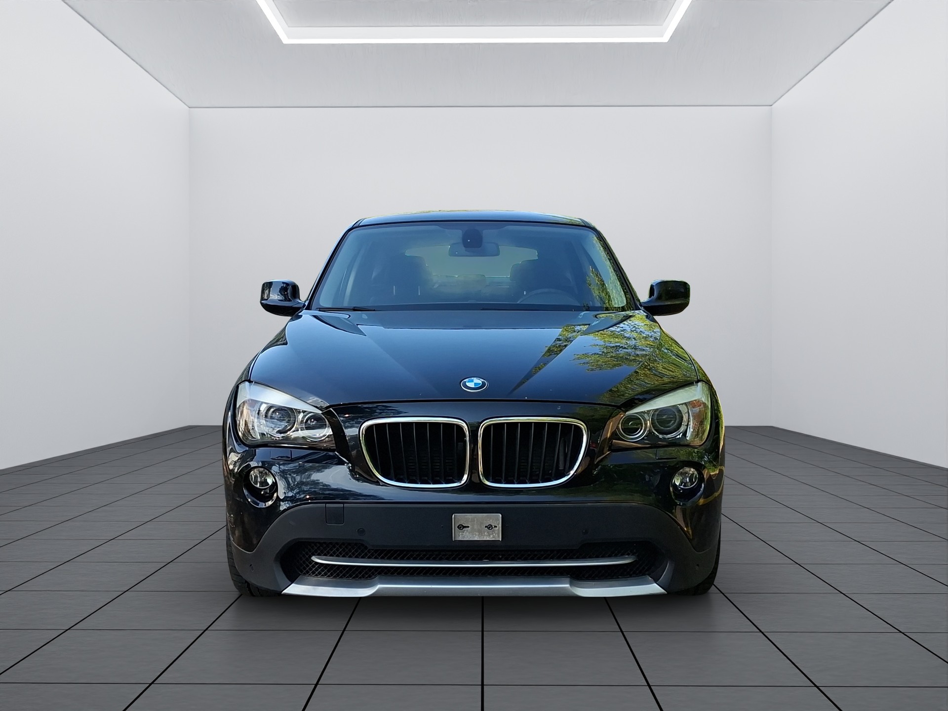 BMW X1 xDrive 20d-showroom-element-3