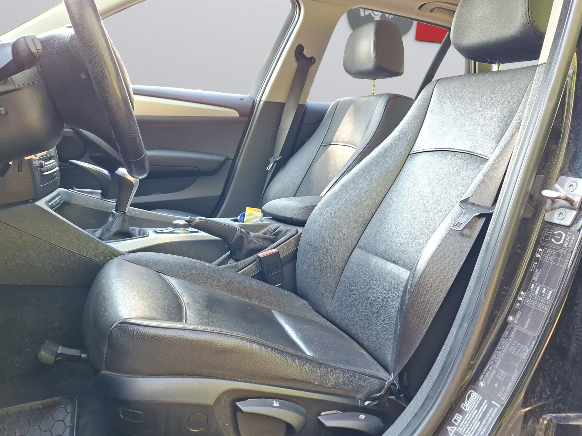BMW X1 xDrive 20d-image-10