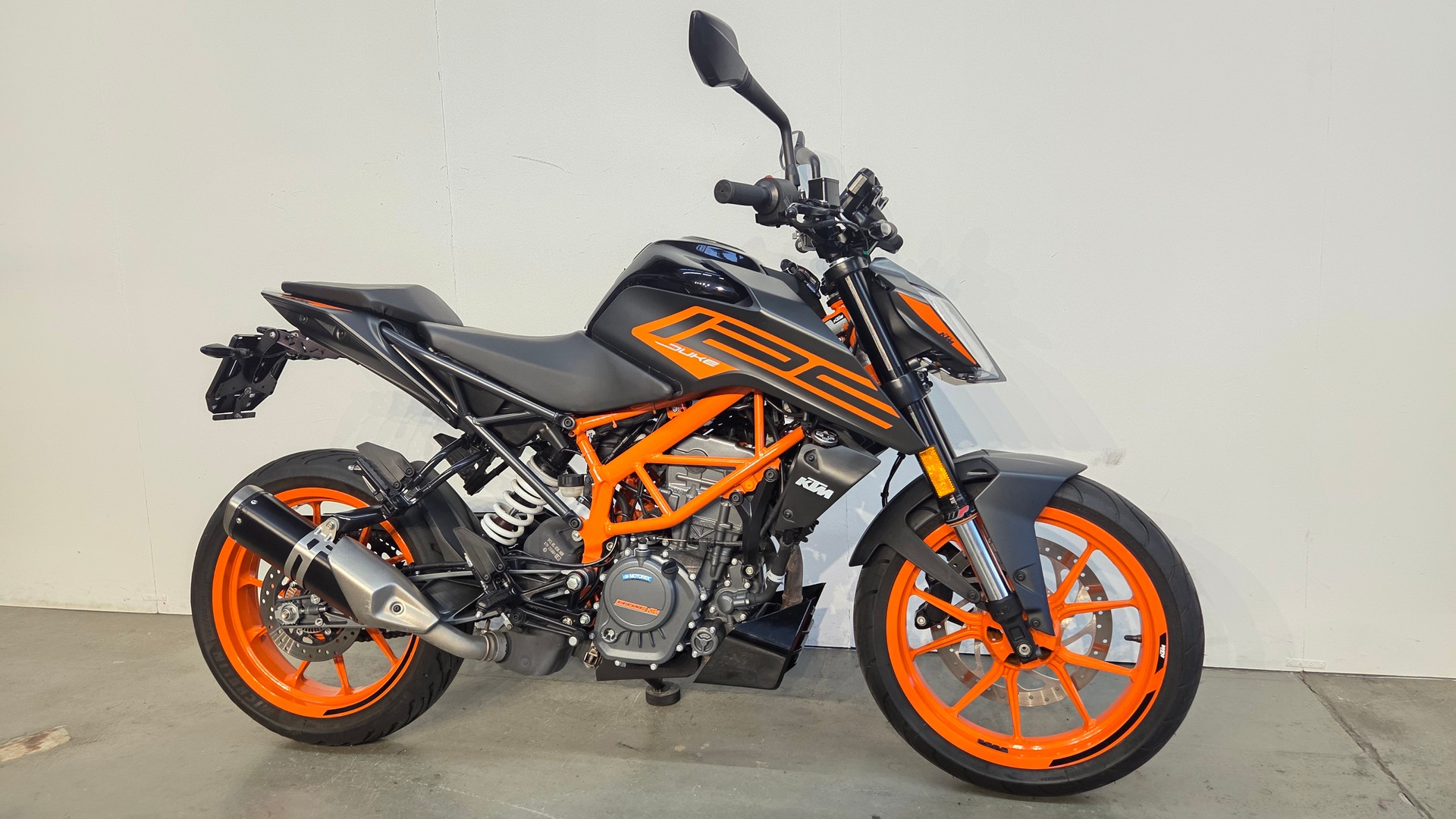 KTM 125 Duke ABS-image-2