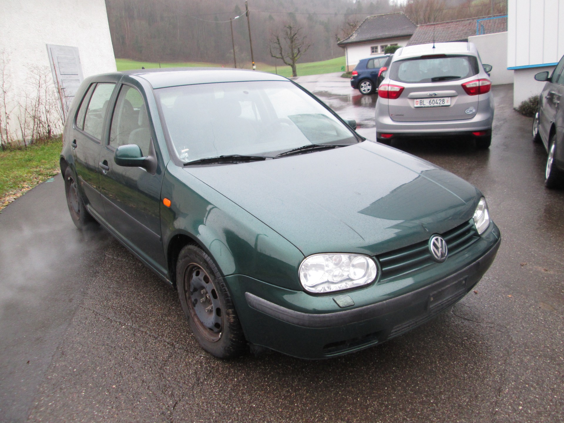 VW Golf 1.8 Trendline 4Motion-image-2
