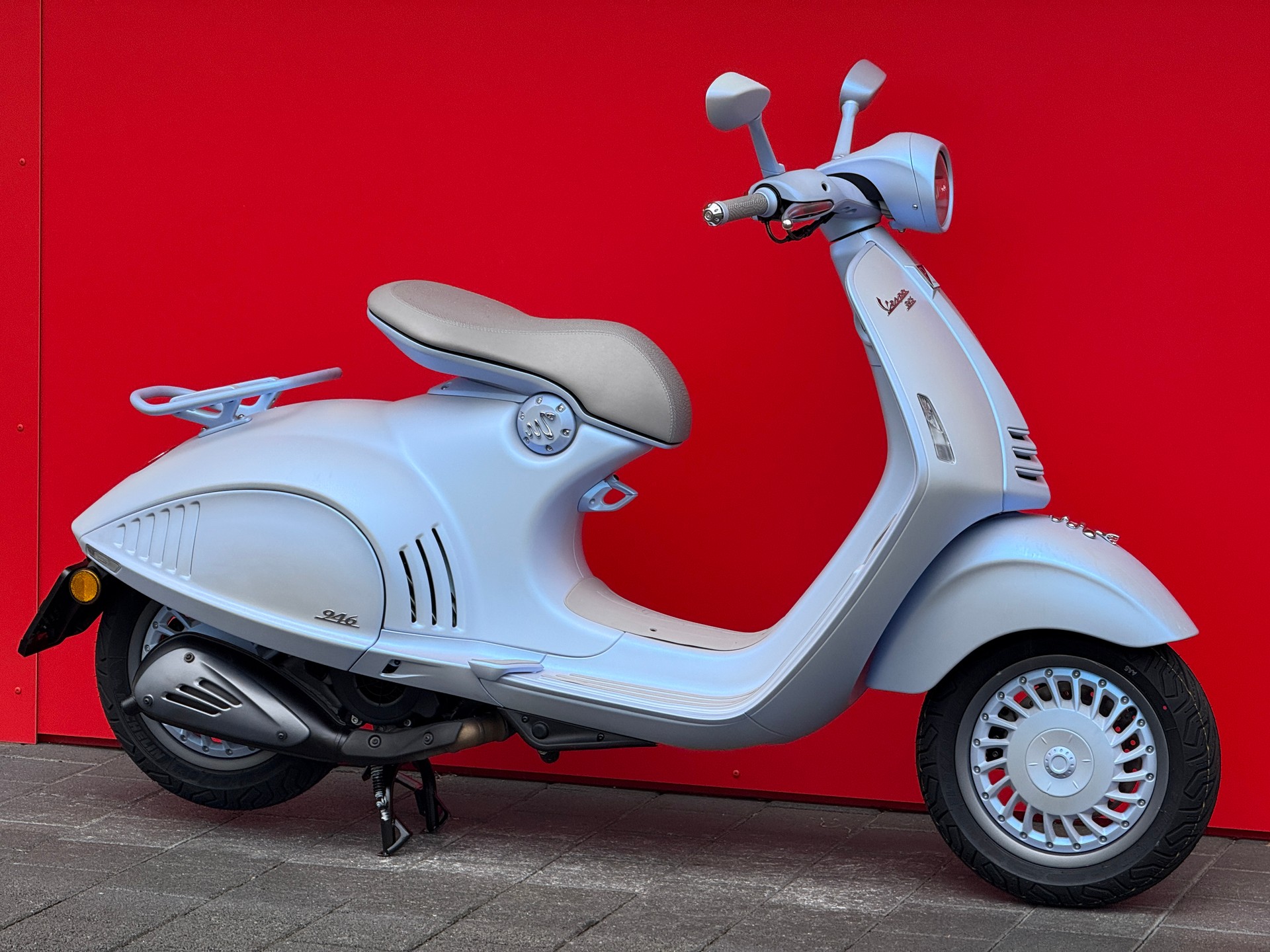 PIAGGIO Vespa 946 Snake-image-12