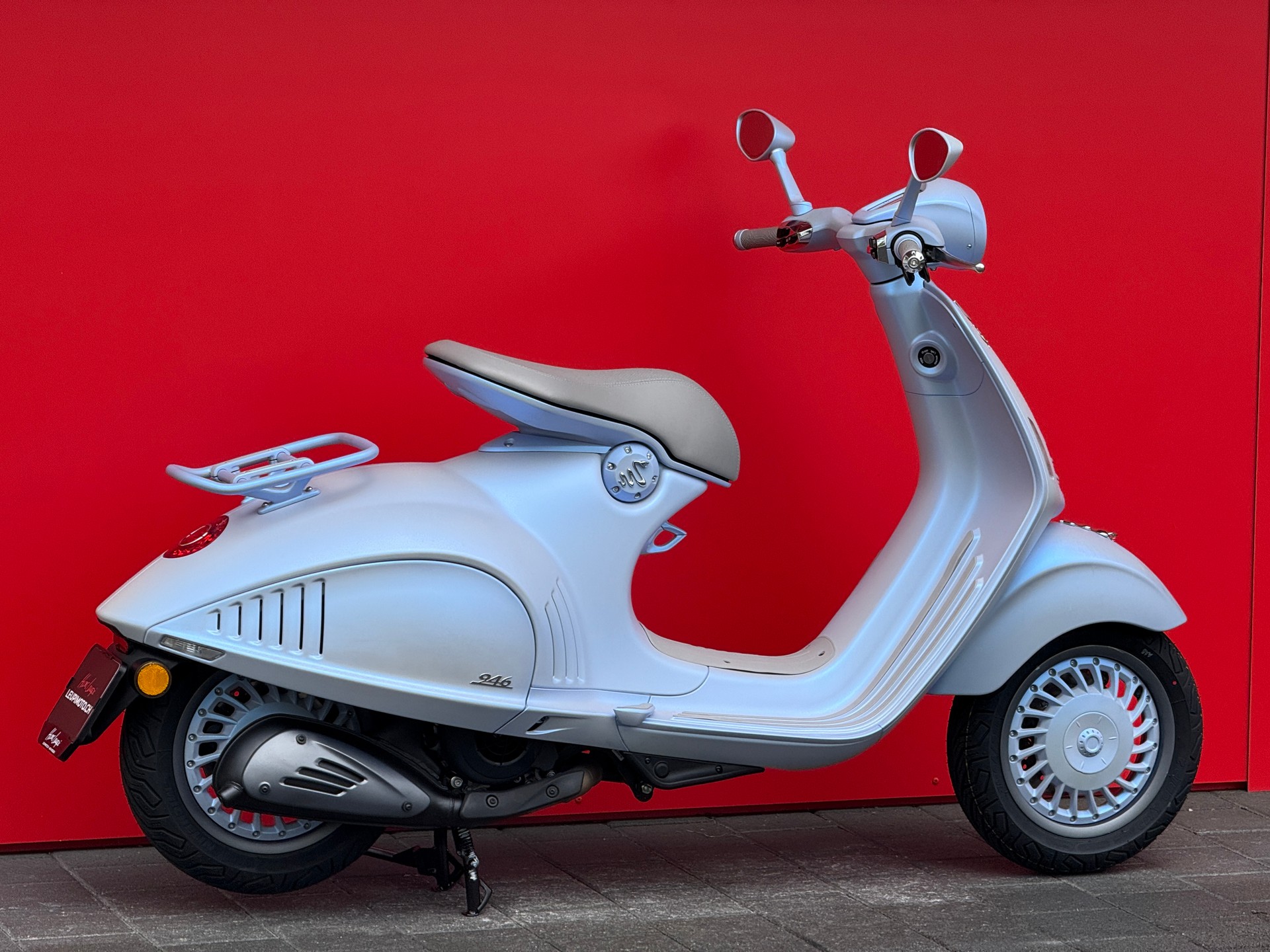 PIAGGIO Vespa 946 Snake-image-11