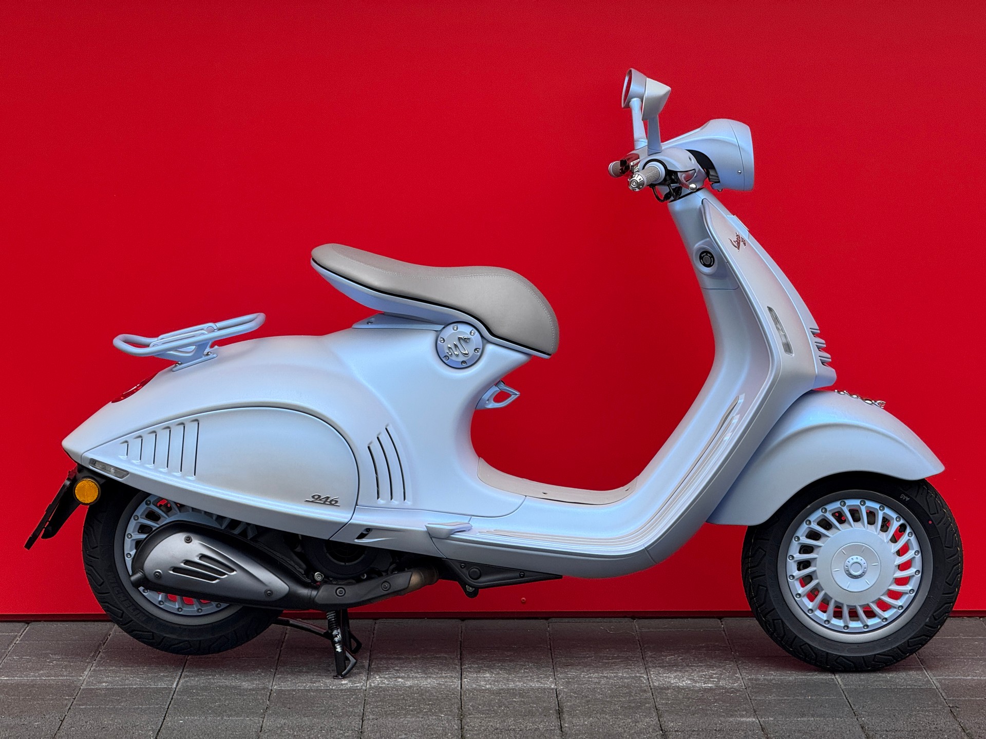 PIAGGIO Vespa 946 Snake-image-15