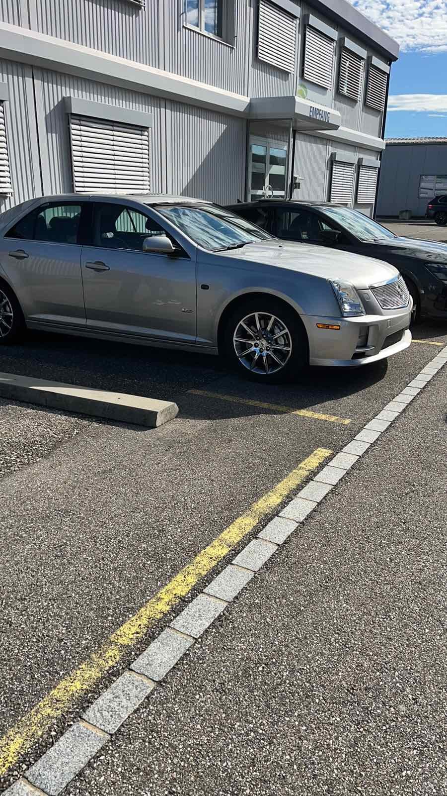 CADILLAC STS - V-image-14
