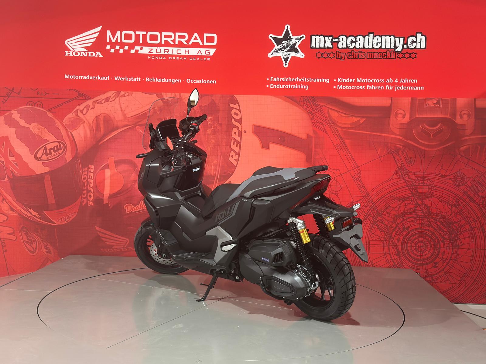 HONDA ADV 350 **Ruthenium Silver**Neufahrzeug-image-4