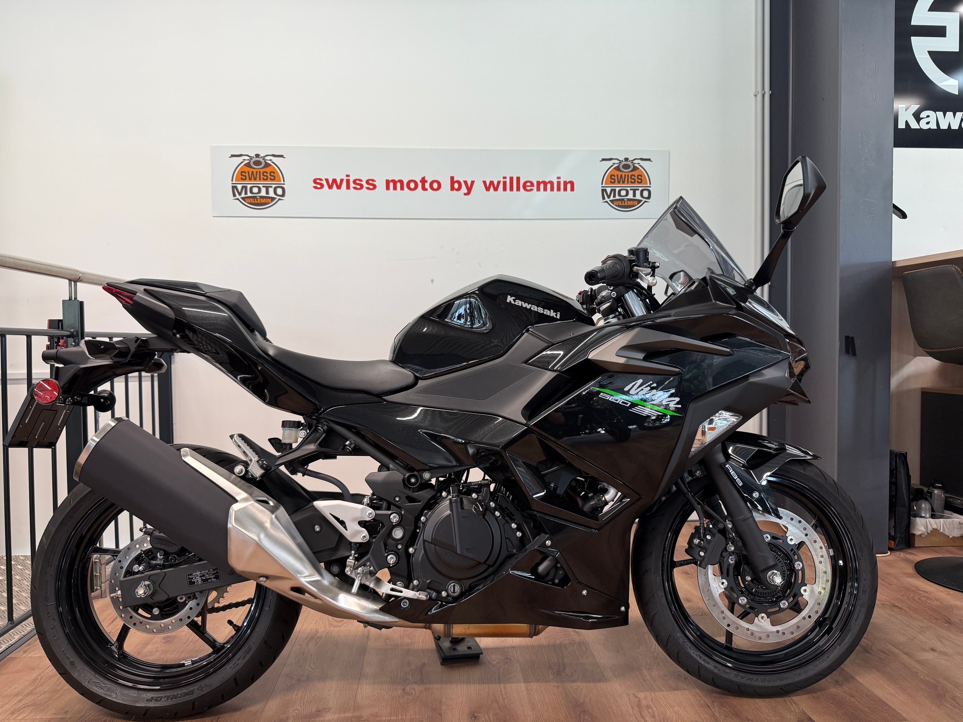 KAWASAKI Ninja 500 Sport-showroom-element-1