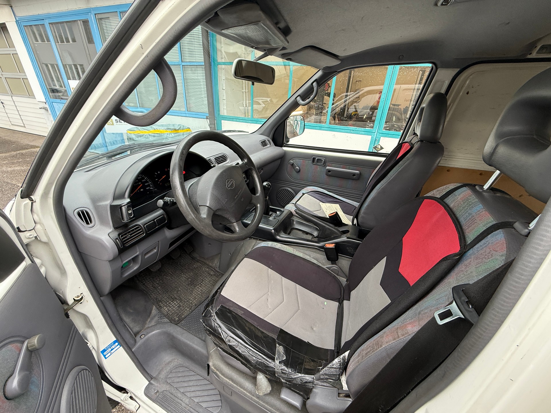 NISSAN Vanette E 1.6-image-2