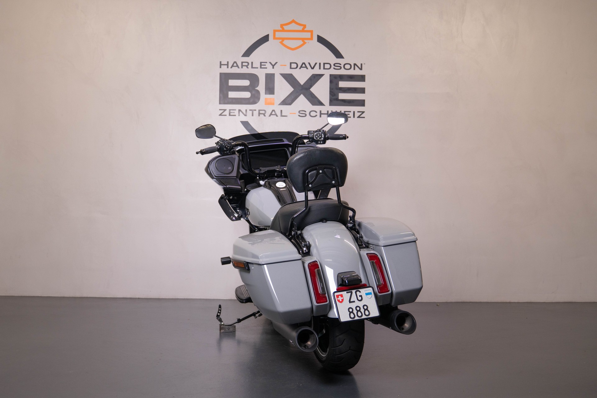 HARLEY-DAVIDSON FLTRX Road Glide 117-showroom-element-3