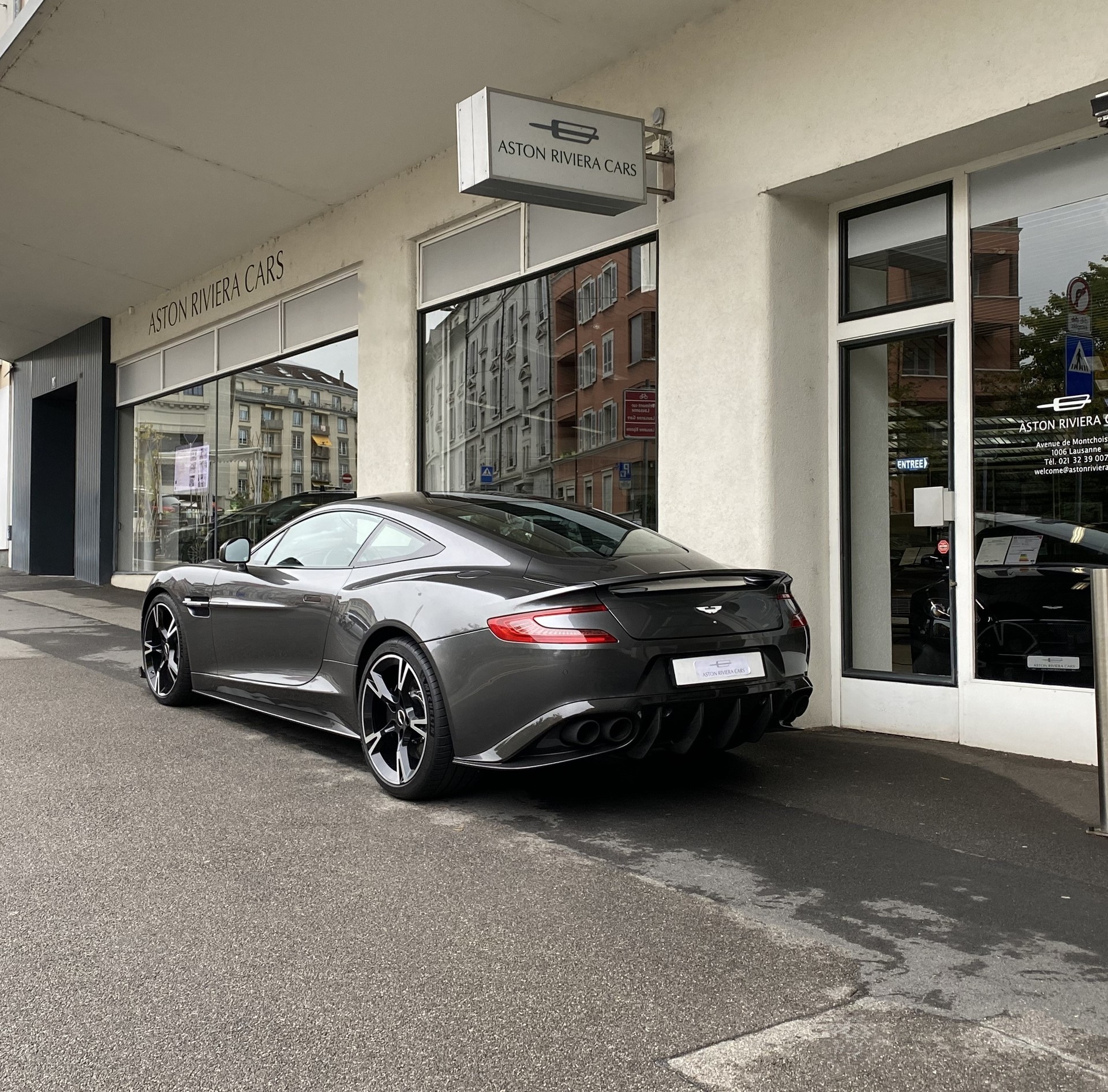 ASTON MARTIN Vanquish S V12 Touchtronic 3-image-2
